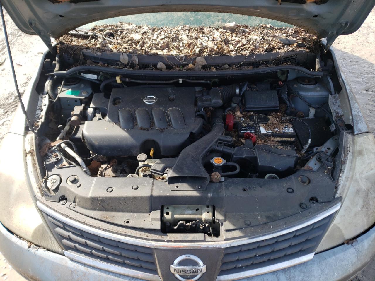 2009 Nissan Versa 1.8 S Серый vin: 3N1BC13E49L366351