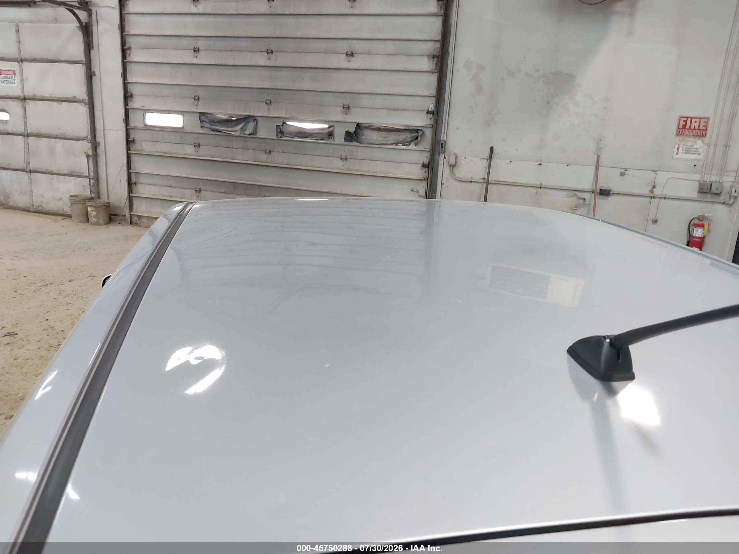 2009 Nissan Versa 1.8s Silver vin: 3N1BC13E49L374675