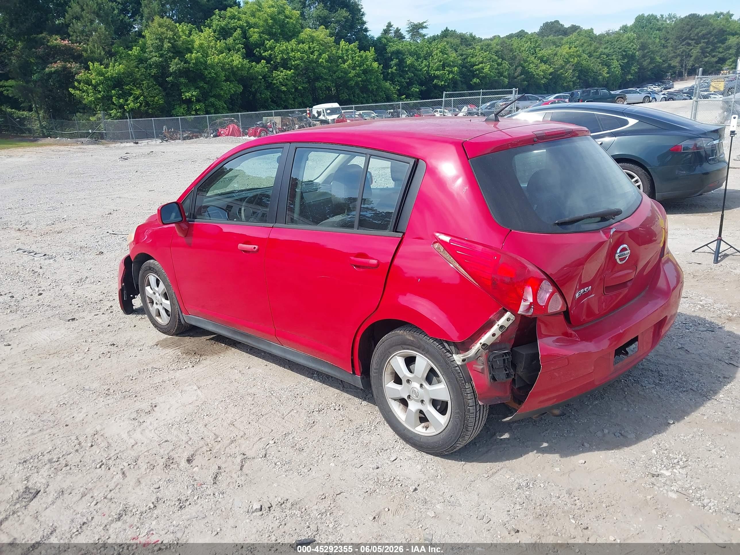 2009 Nissan Versa 1.8s Red vin: 3N1BC13E49L412969