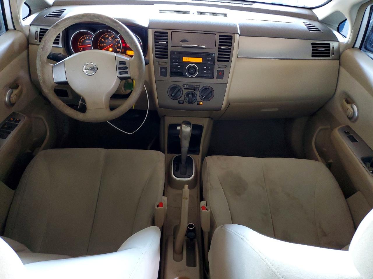 2009 Nissan Versa S Белый vin: 3N1BC13E49L487168