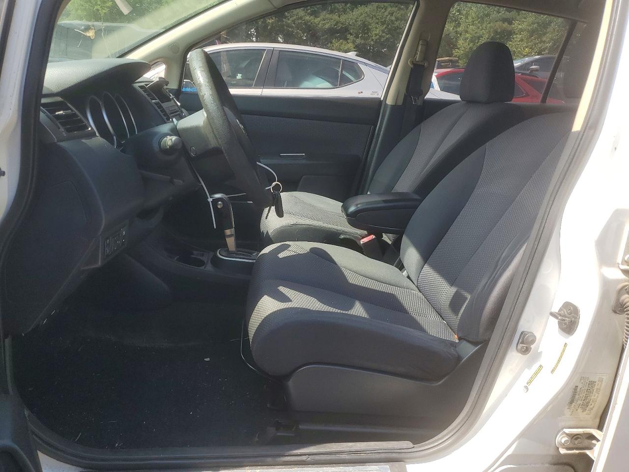 2008 Nissan Versa 1.8 S White vin: 3N1BC13E58L396635
