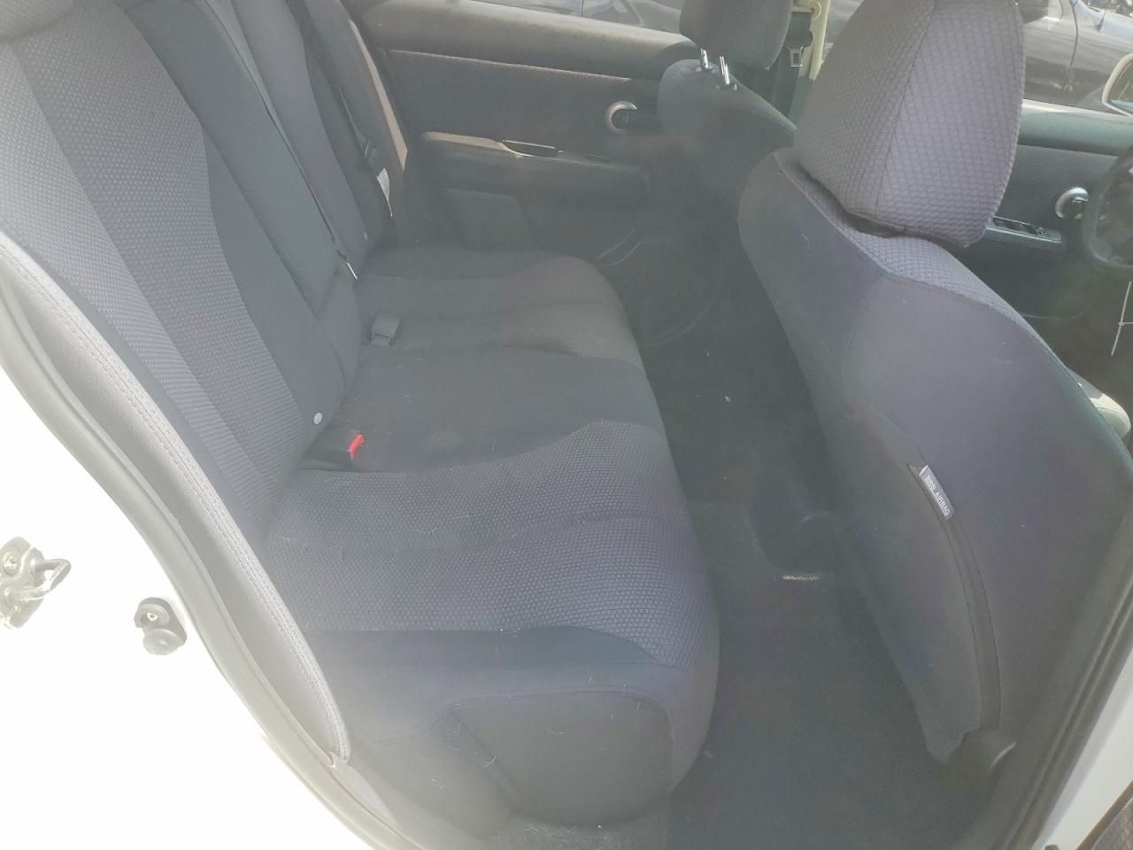 2008 Nissan Versa 1.8 S White vin: 3N1BC13E58L396635