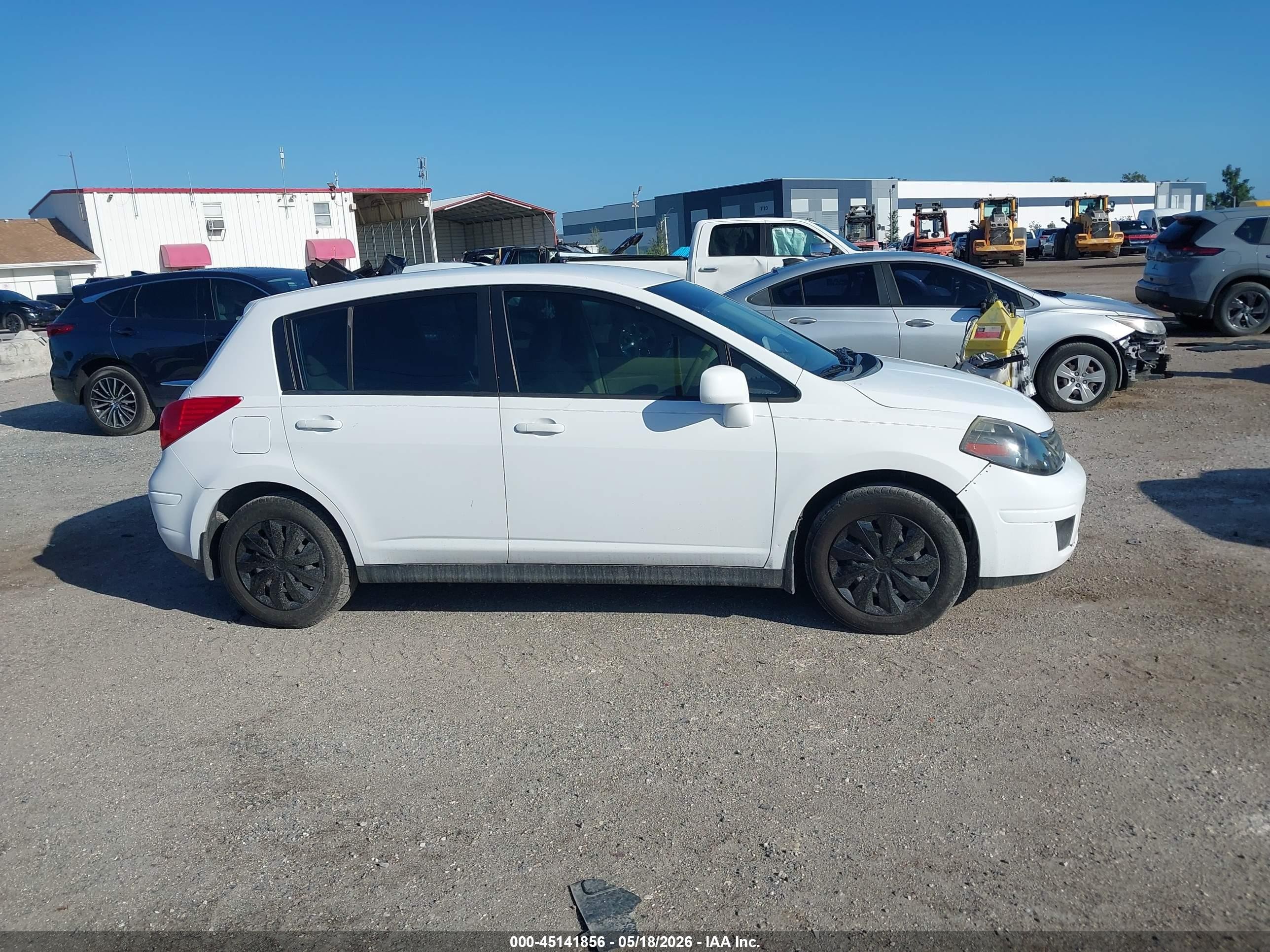 2008 Nissan Versa 1.8s White vin: 3N1BC13E58L458485