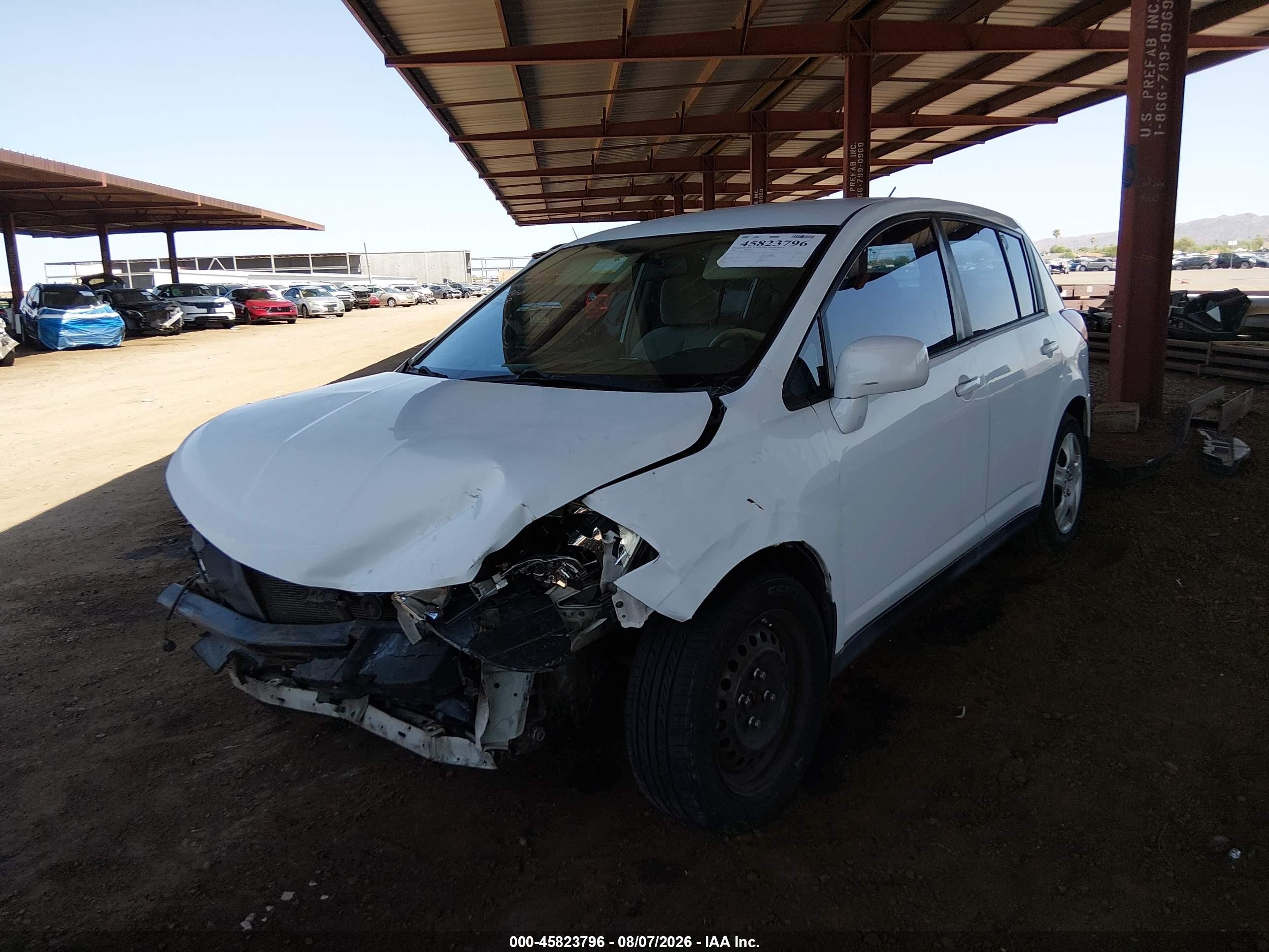 2009 Nissan Versa 1.8s White vin: 3N1BC13E59L357223