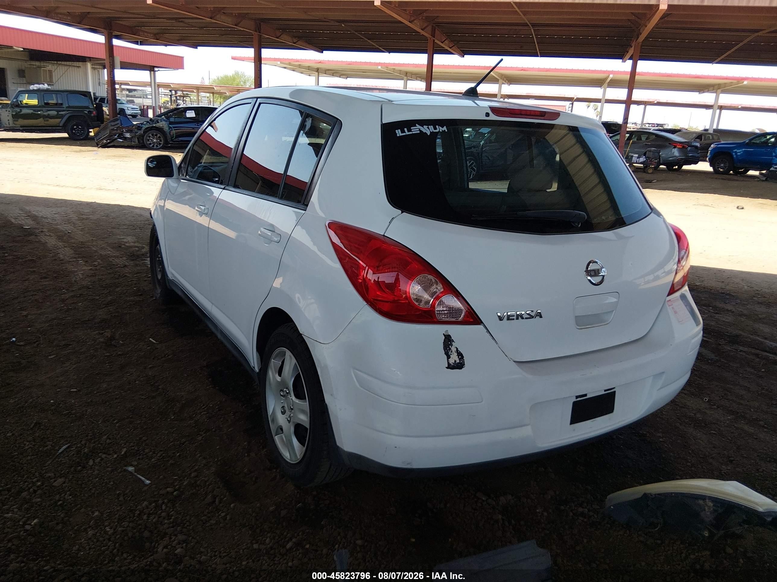 2009 Nissan Versa 1.8s White vin: 3N1BC13E59L357223