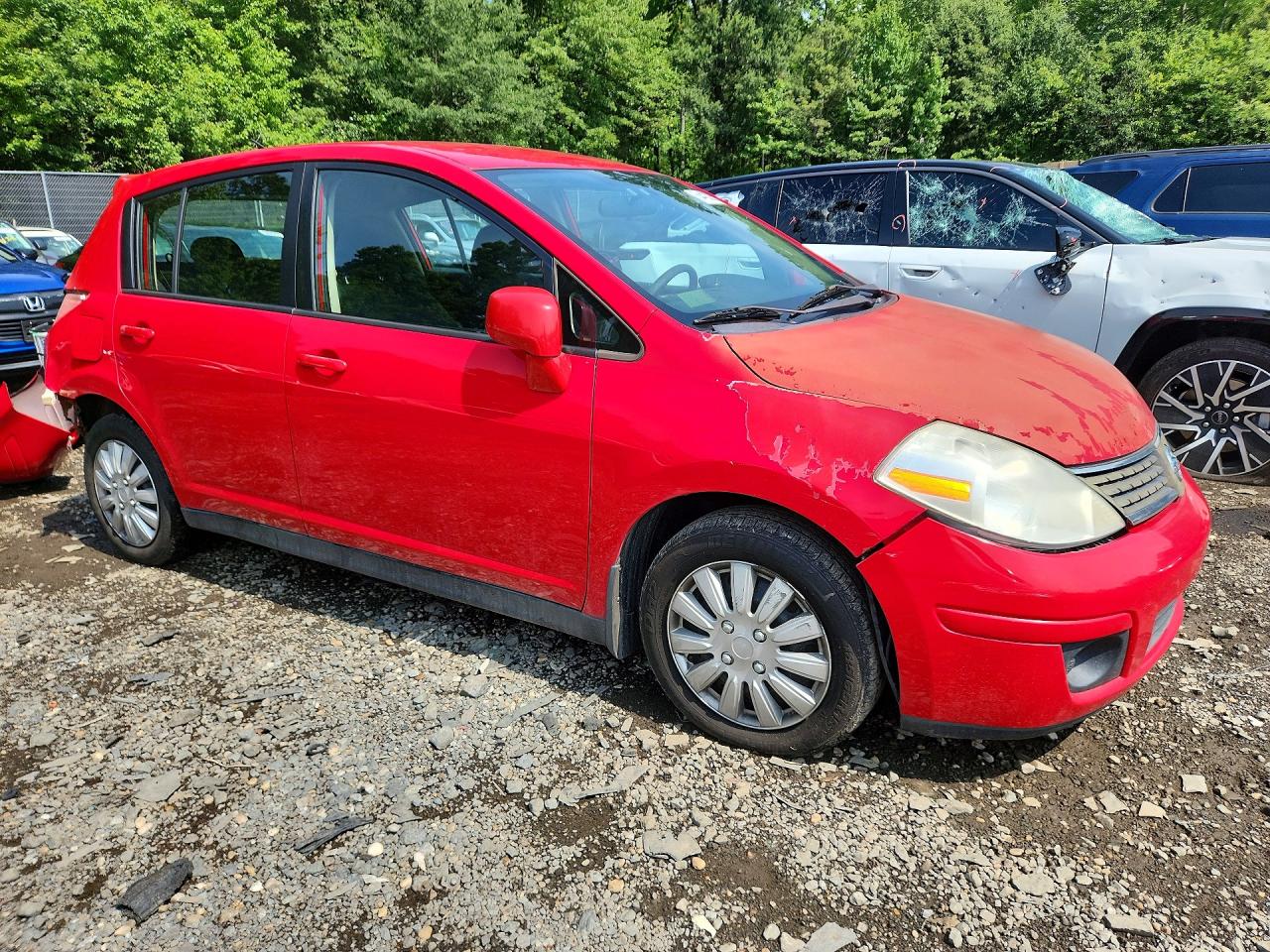 2009 Nissan Versa 1.8 S Red vin: 3N1BC13E59L383336
