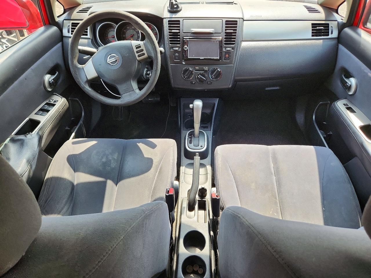 2009 Nissan Versa 1.8 S Red vin: 3N1BC13E59L383336