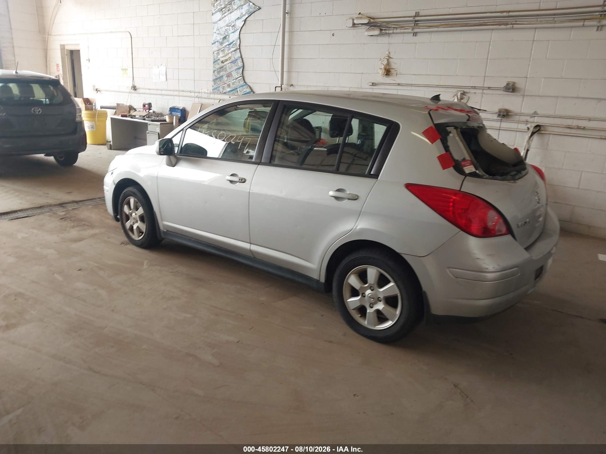 2009 Nissan Versa 1.8sl Silver vin: 3N1BC13E59L404816