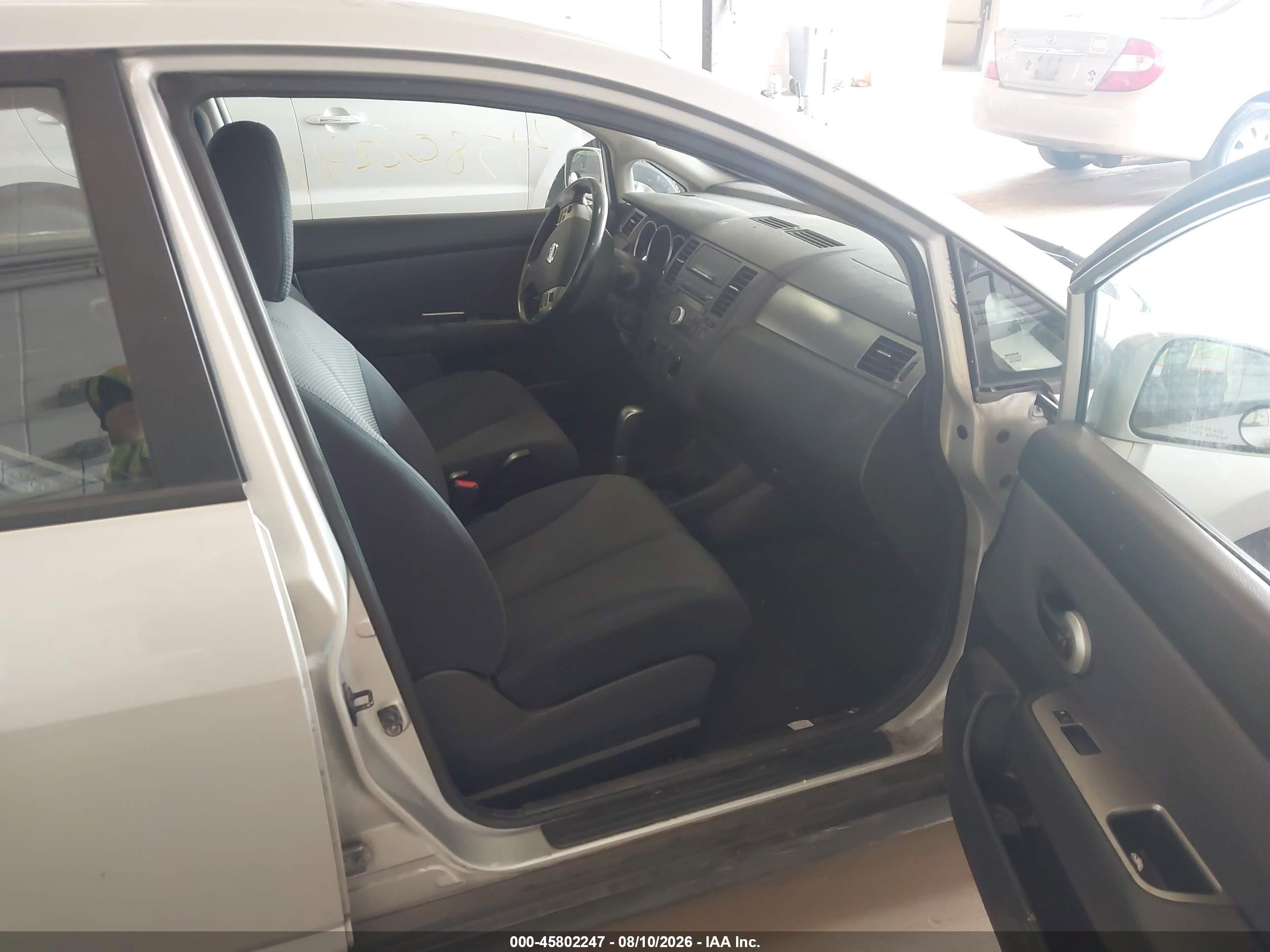 2009 Nissan Versa 1.8sl Silver vin: 3N1BC13E59L404816