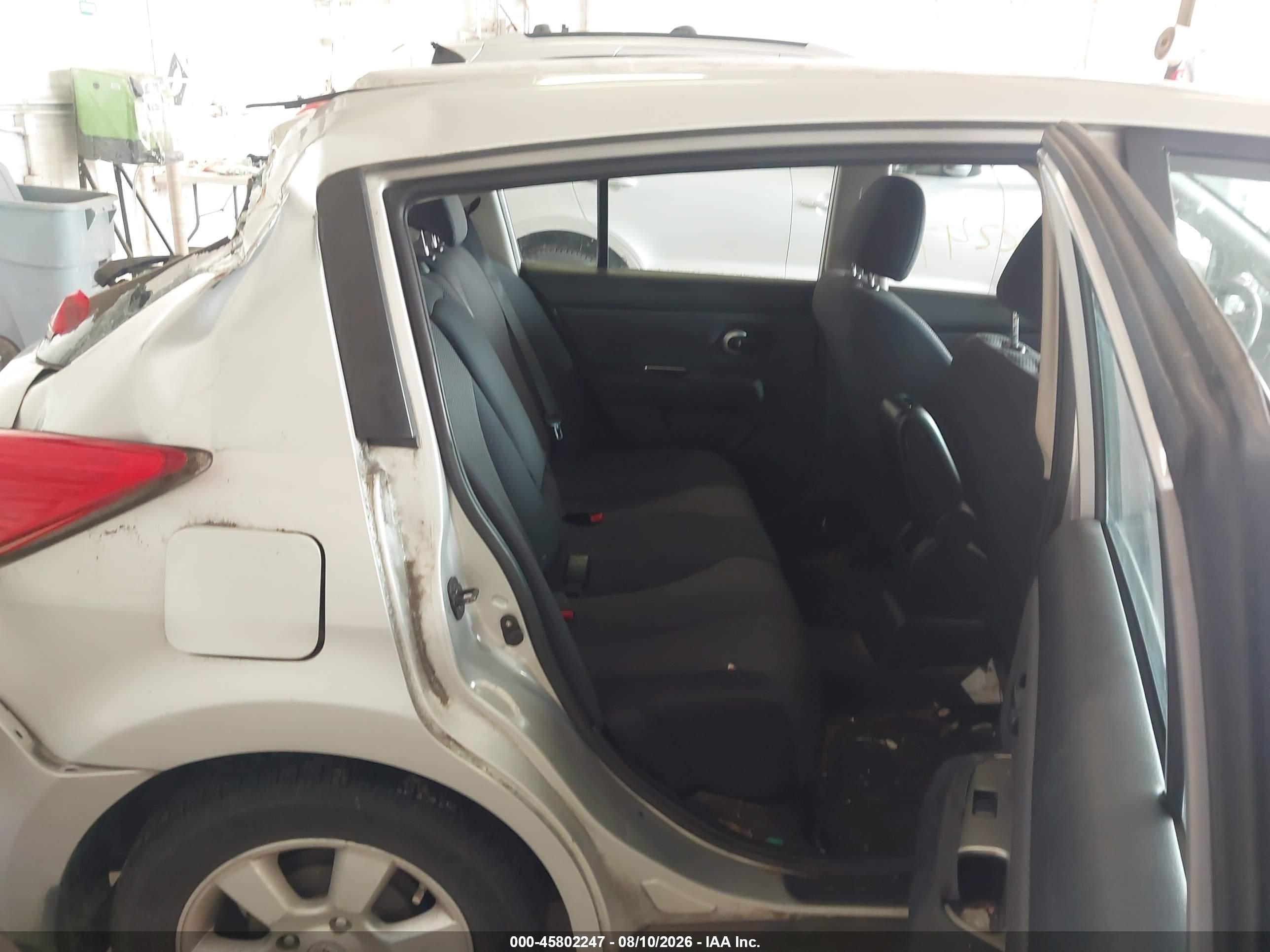 2009 Nissan Versa 1.8sl Silver vin: 3N1BC13E59L404816