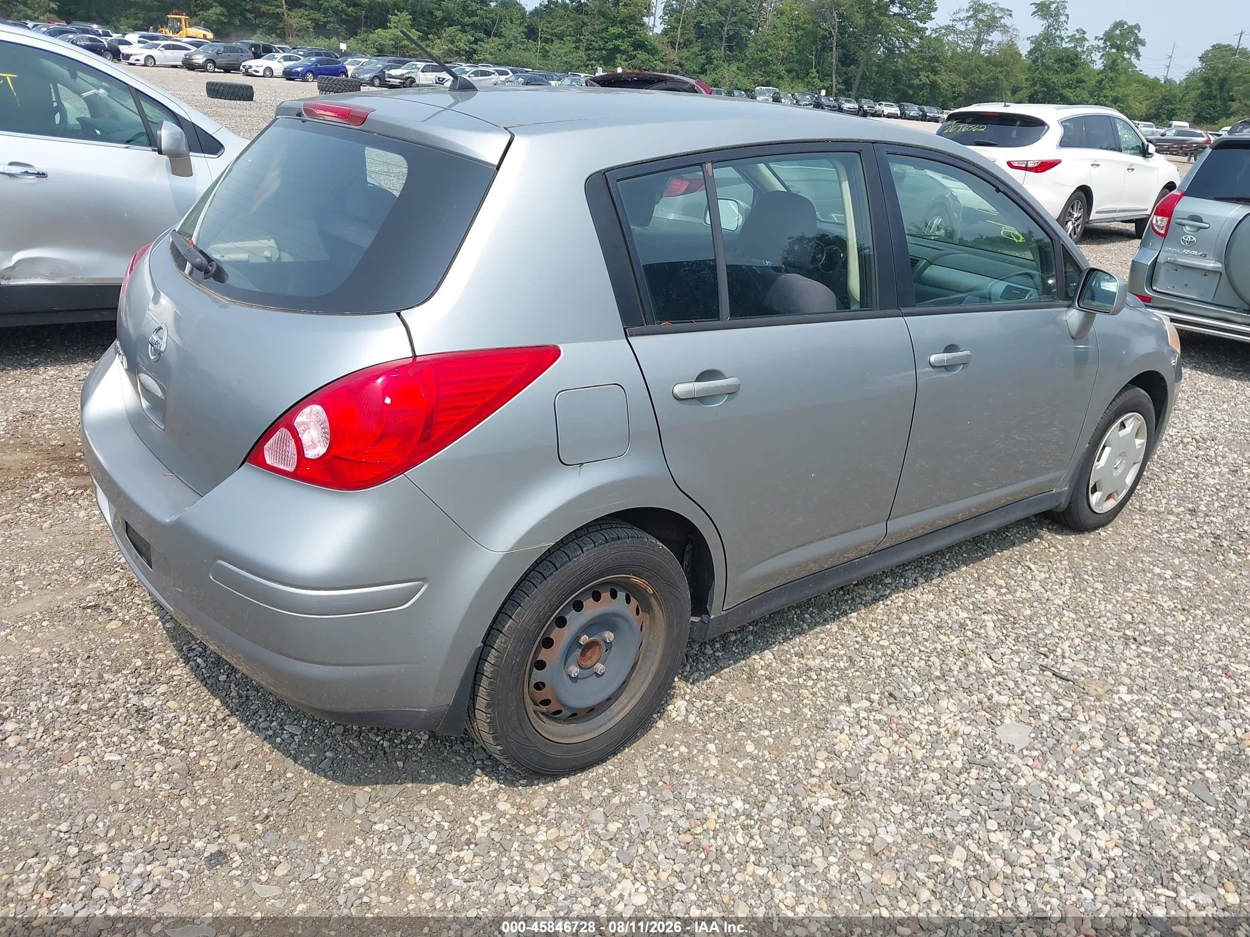 2009 Nissan Versa 1.8s Silver vin: 3N1BC13E59L450663