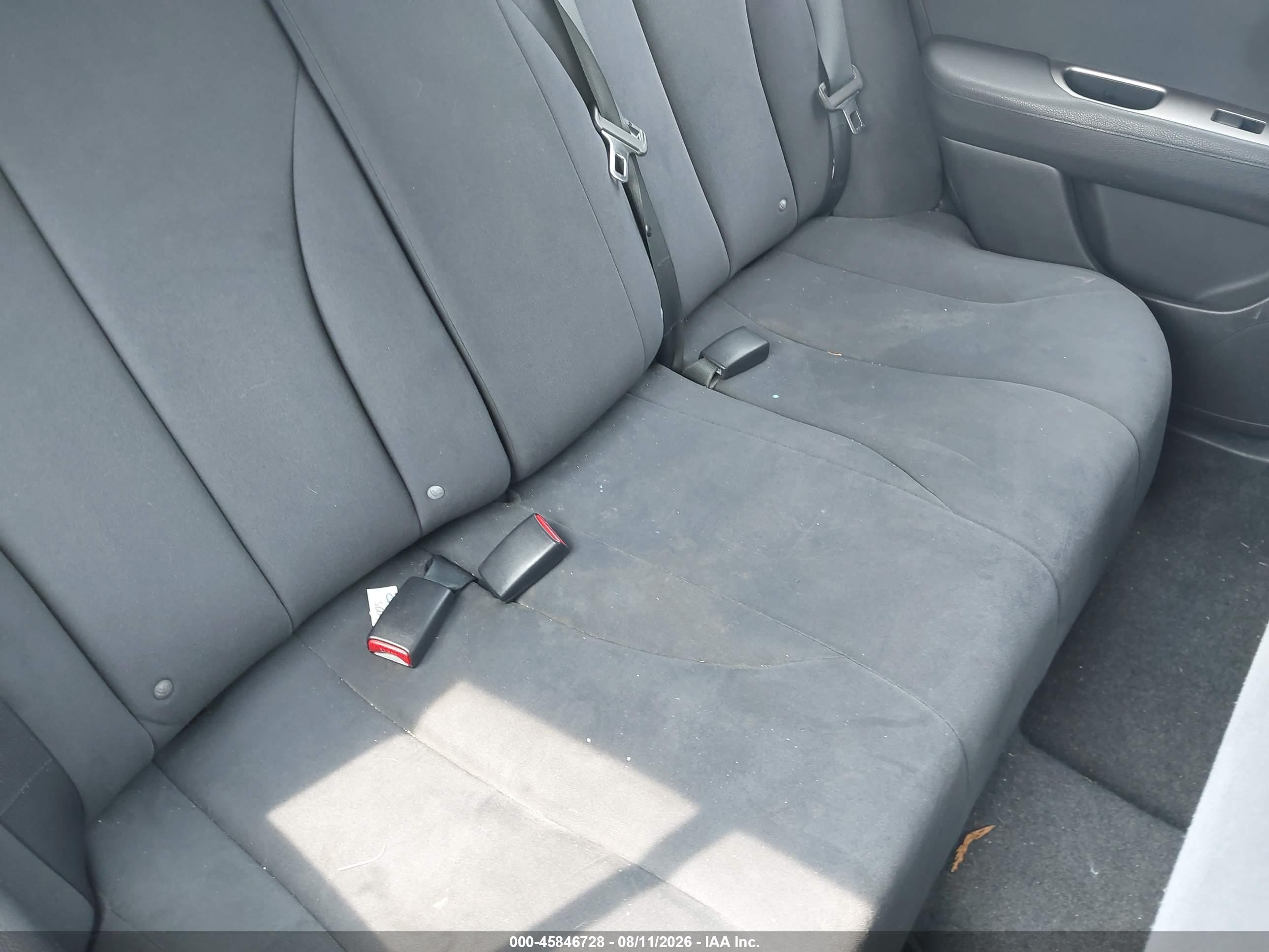 2009 Nissan Versa 1.8s Silver vin: 3N1BC13E59L450663