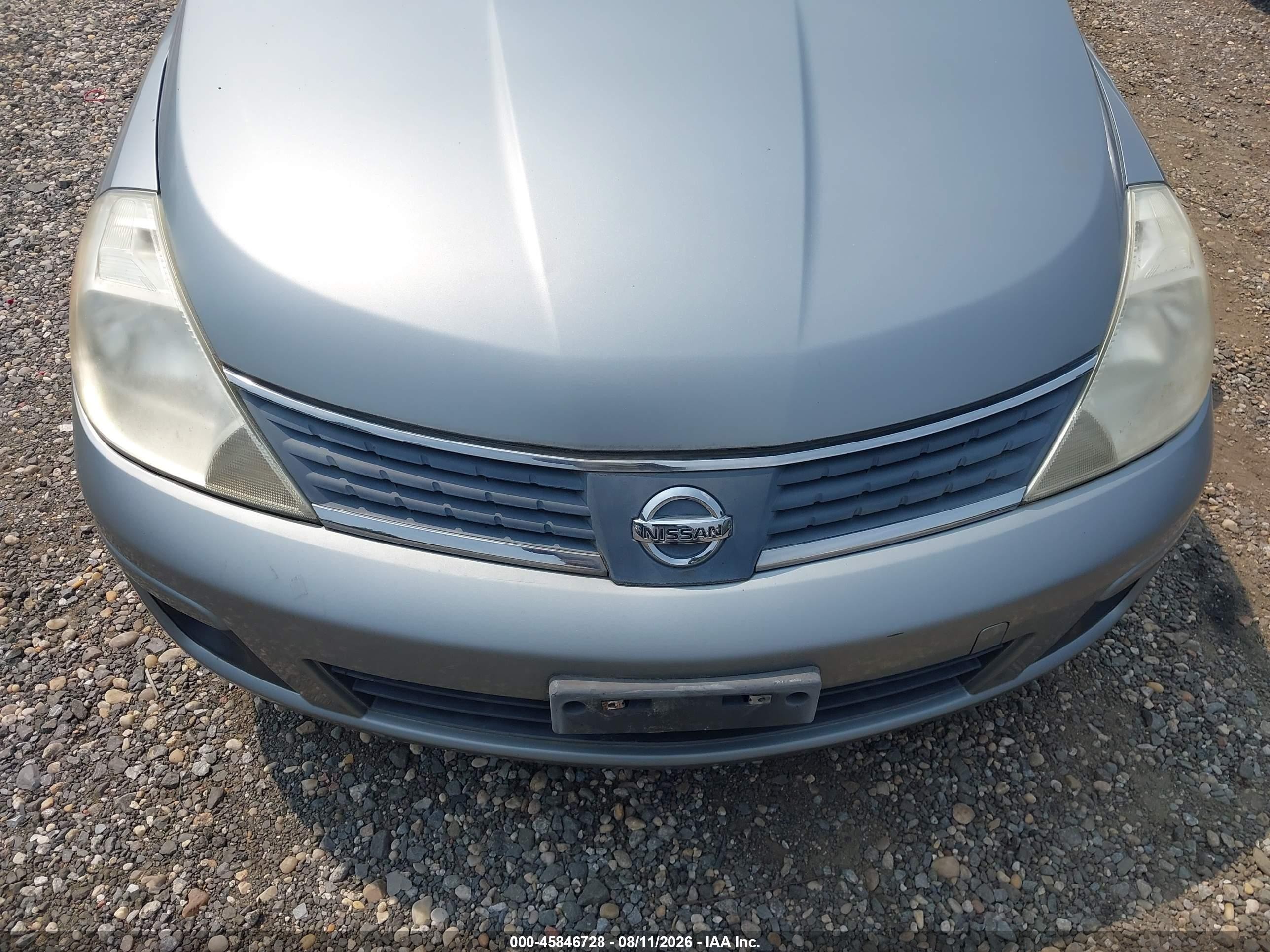 2009 Nissan Versa 1.8s Silver vin: 3N1BC13E59L450663