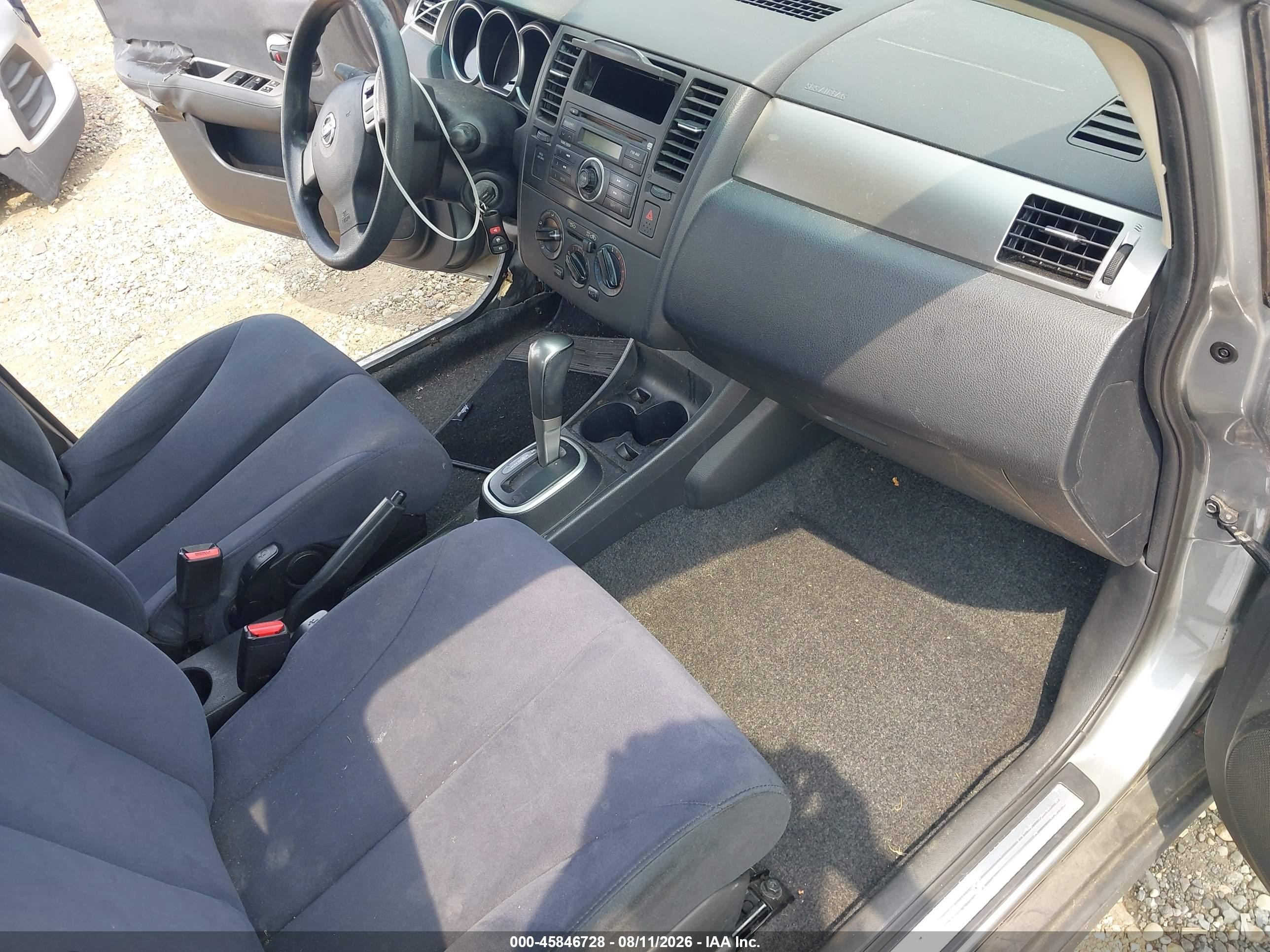 2009 Nissan Versa 1.8s Silver vin: 3N1BC13E59L450663
