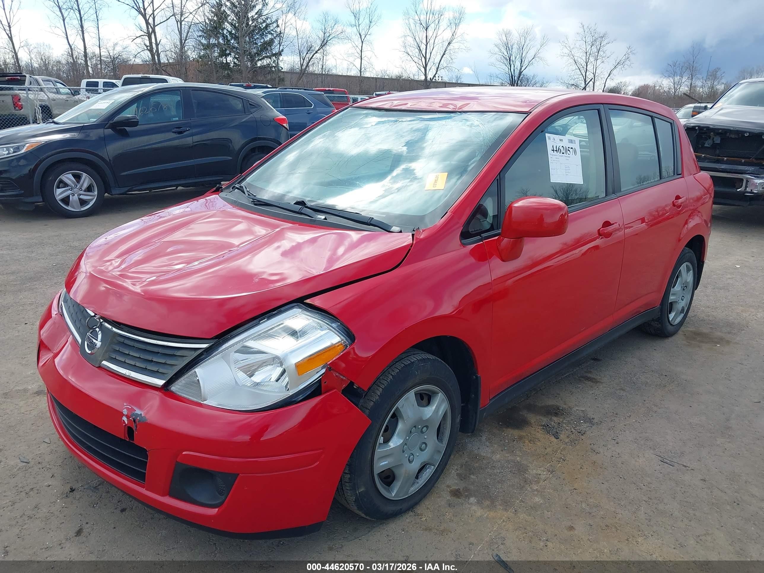 2009 Nissan Versa 1.8s Красный vin: 3N1BC13E59L455040