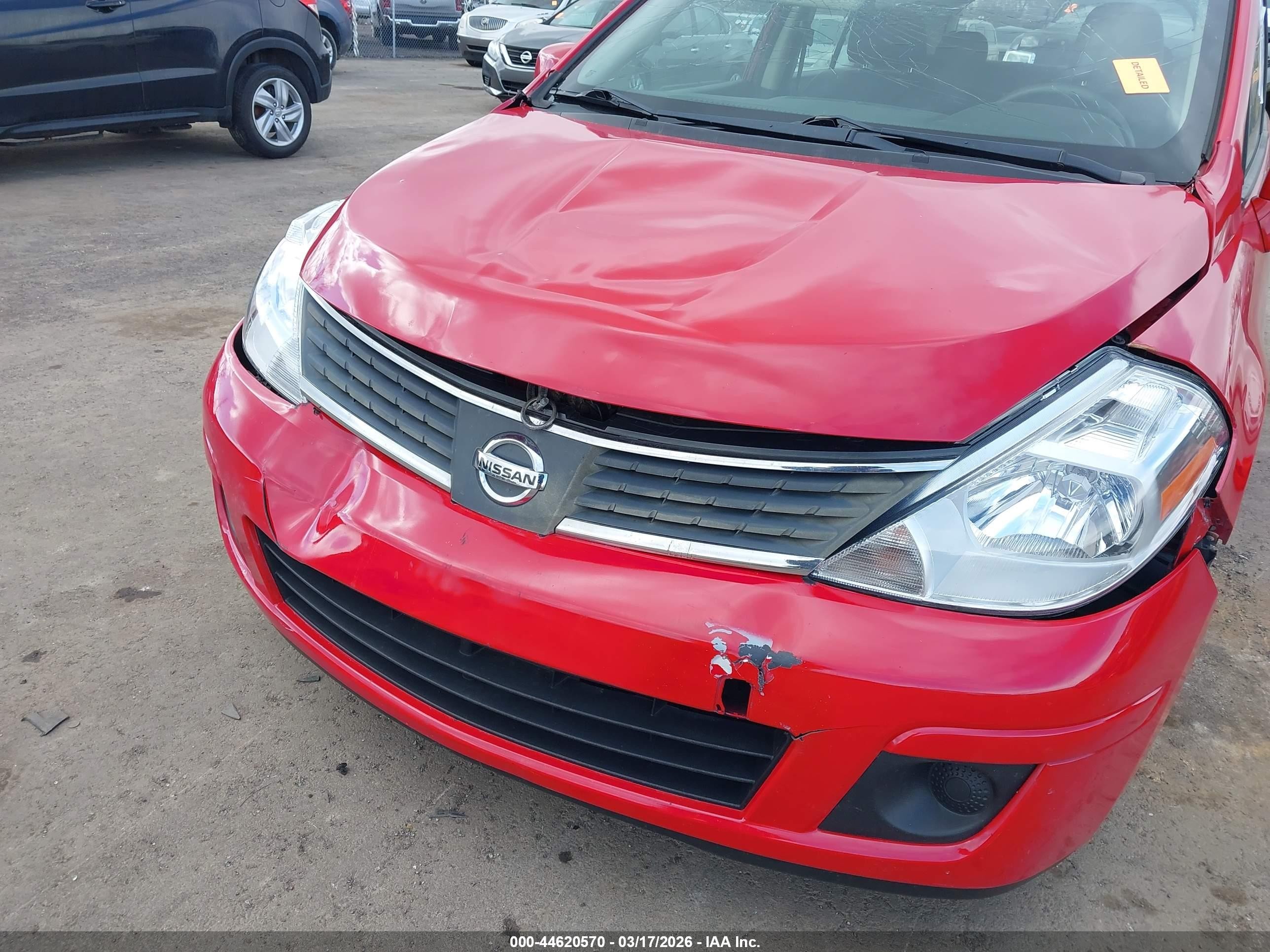 2009 Nissan Versa 1.8s Красный vin: 3N1BC13E59L455040