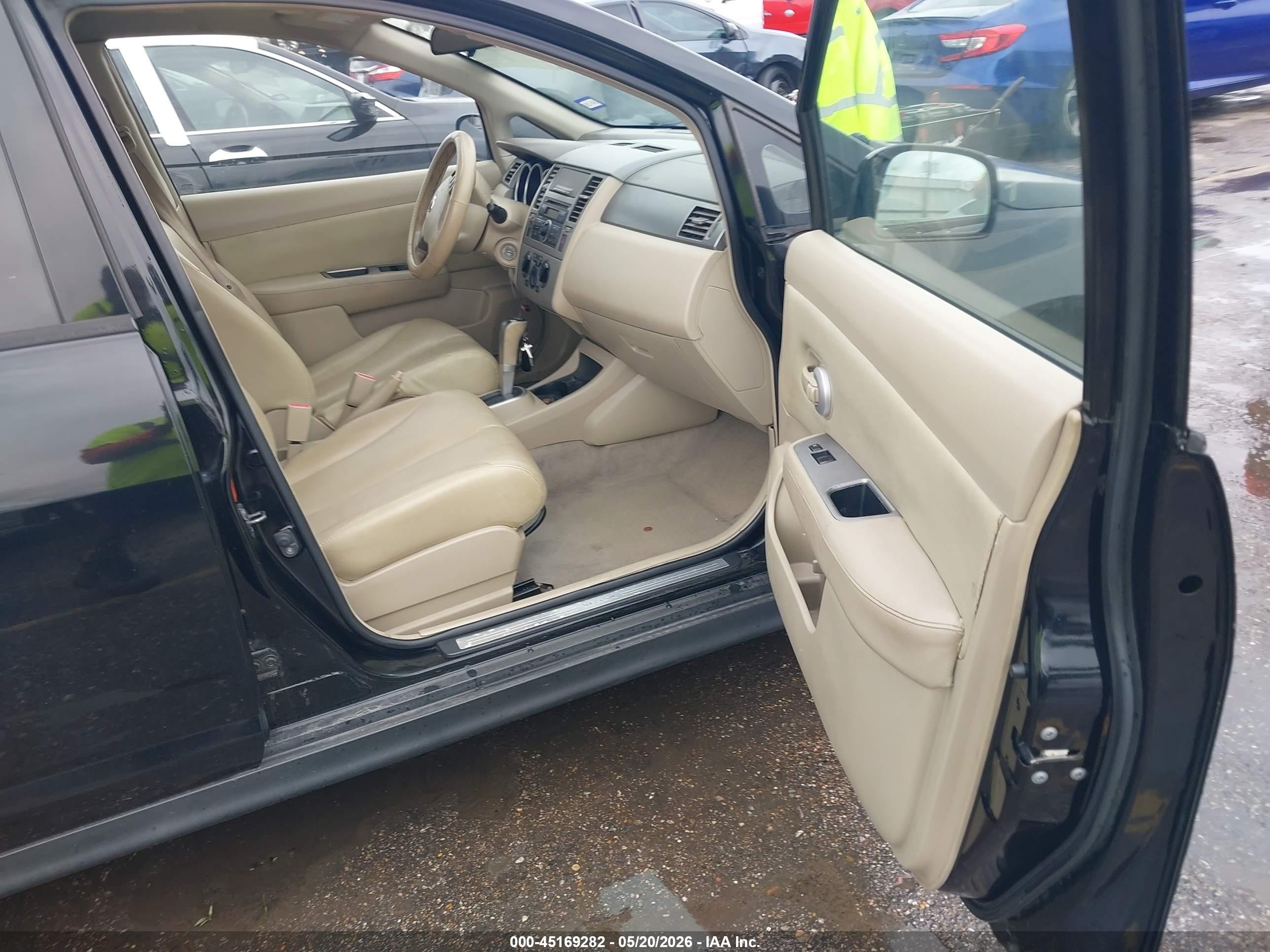 2009 Nissan Versa 1.8s Черный vin: 3N1BC13E59L471920