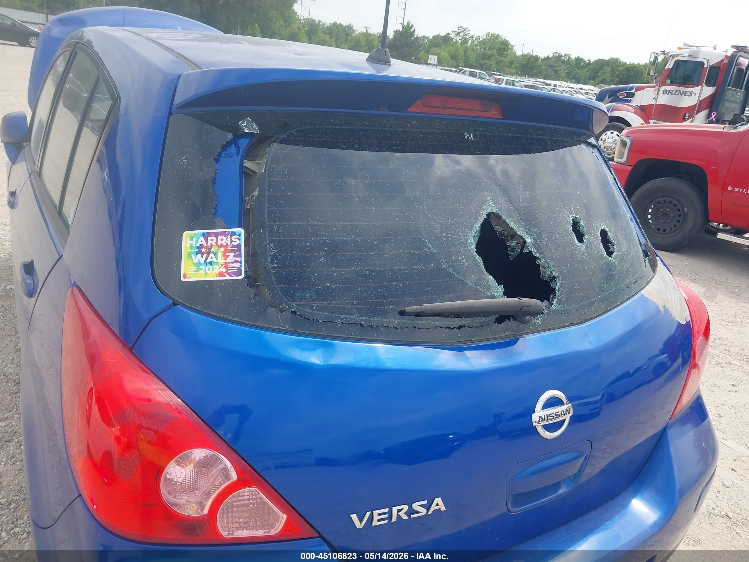 2009 Nissan Versa 1.8s Blue vin: 3N1BC13E59L475367