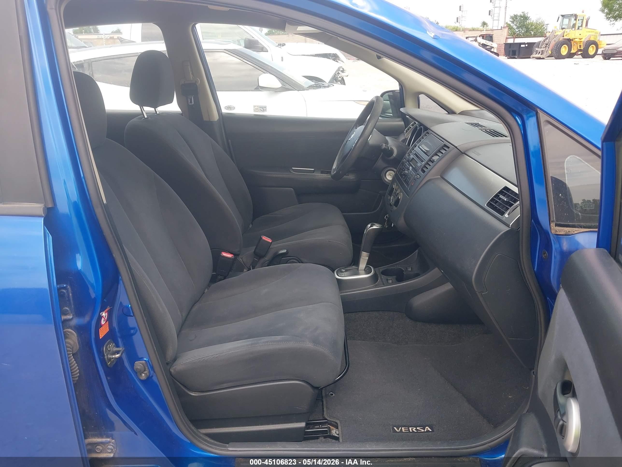 2009 Nissan Versa 1.8s Blue vin: 3N1BC13E59L475367