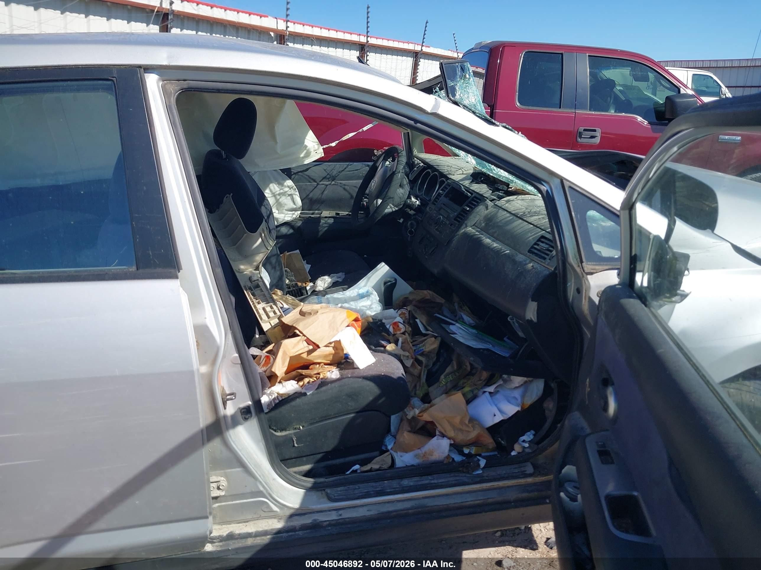 2007 Nissan Versa 1.8s Silver vin: 3N1BC13E67L363741