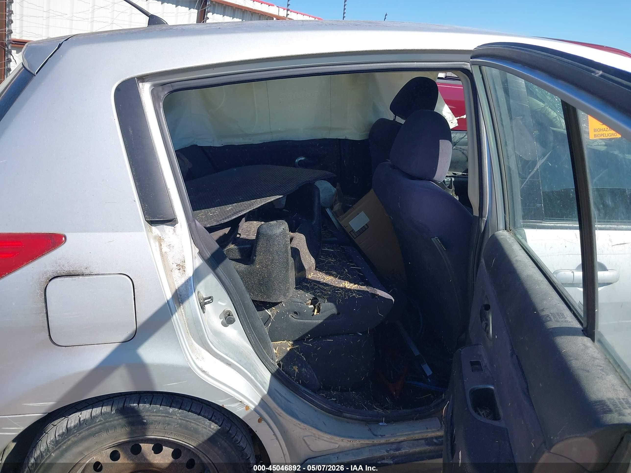 2007 Nissan Versa 1.8s Silver vin: 3N1BC13E67L363741