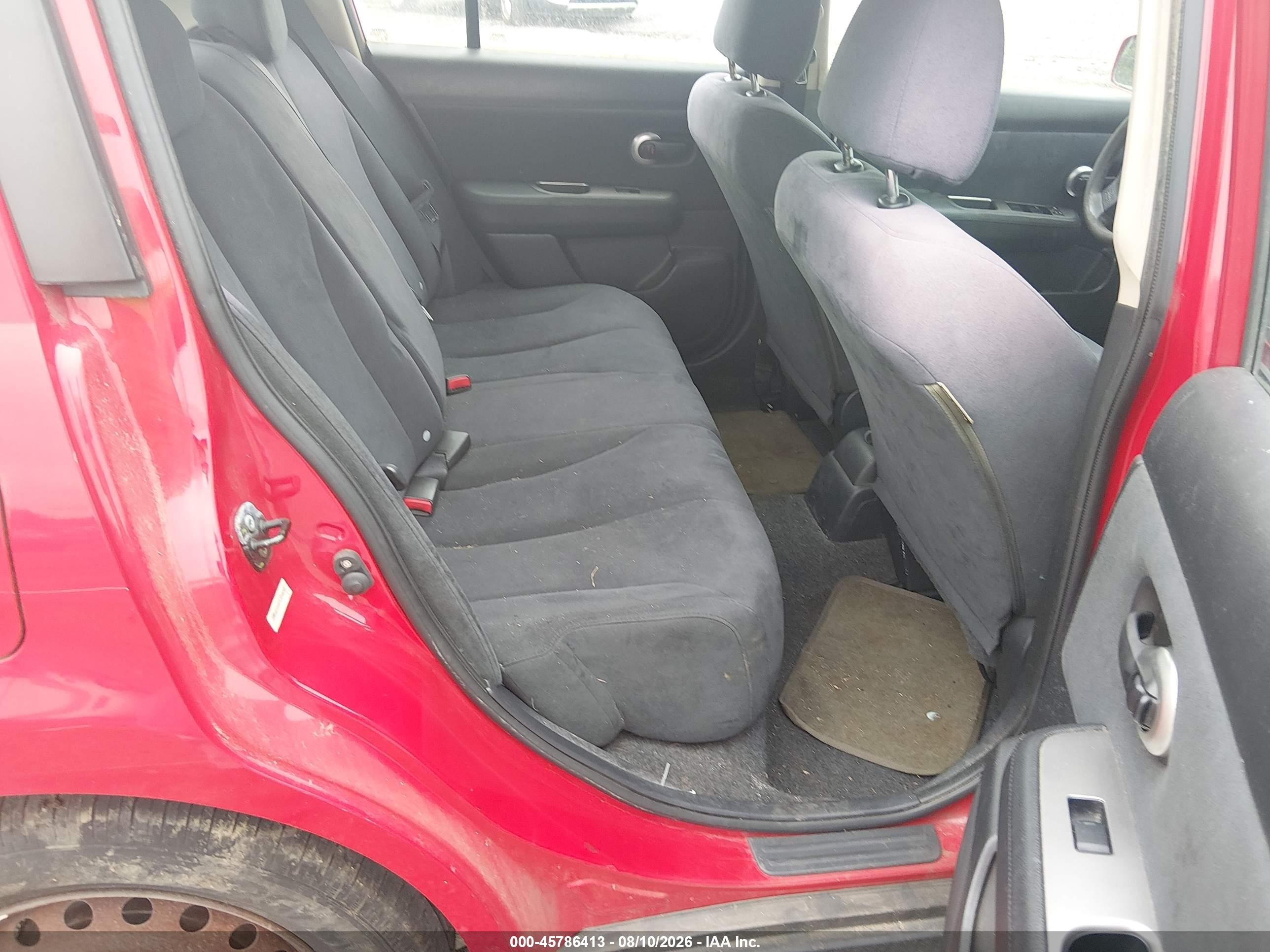 2007 Nissan Versa 1.8s Red vin: 3N1BC13E67L379695