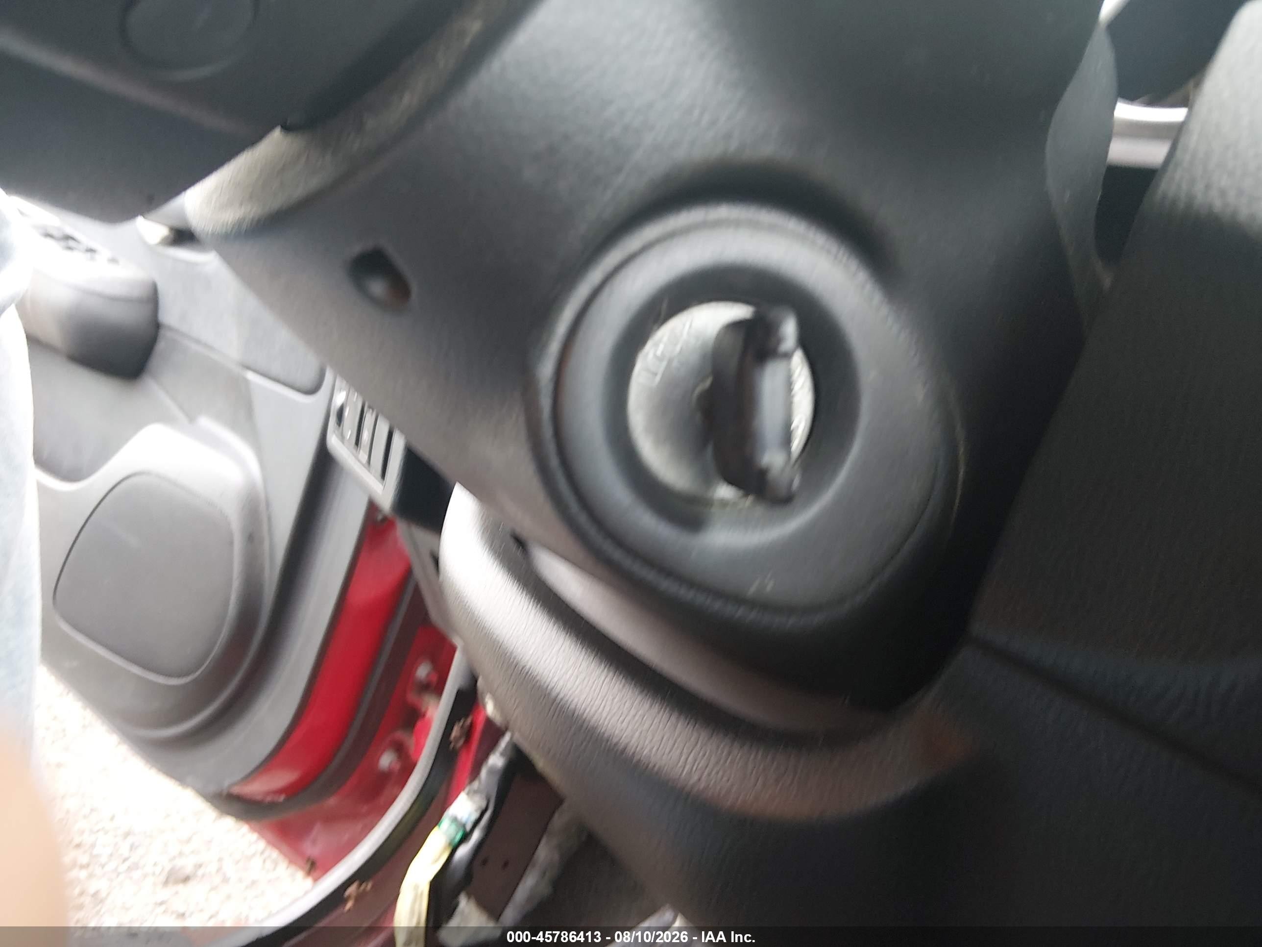 2007 Nissan Versa 1.8s Red vin: 3N1BC13E67L379695