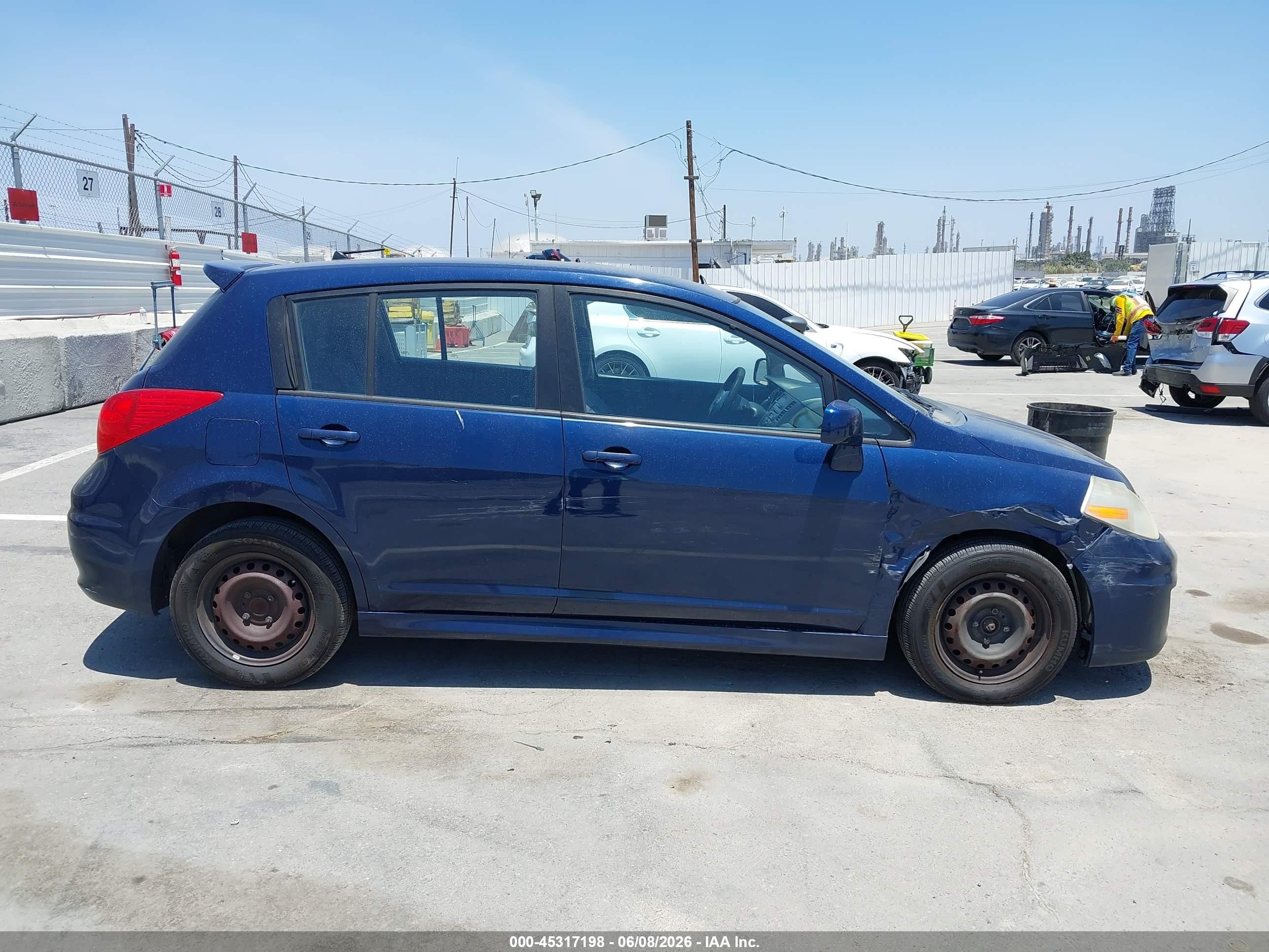 2008 Nissan Versa 1.8s Blue vin: 3N1BC13E68L358783