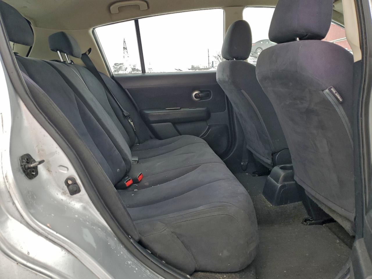 2008 Nissan Versa S Silver vin: 3N1BC13E68L401261