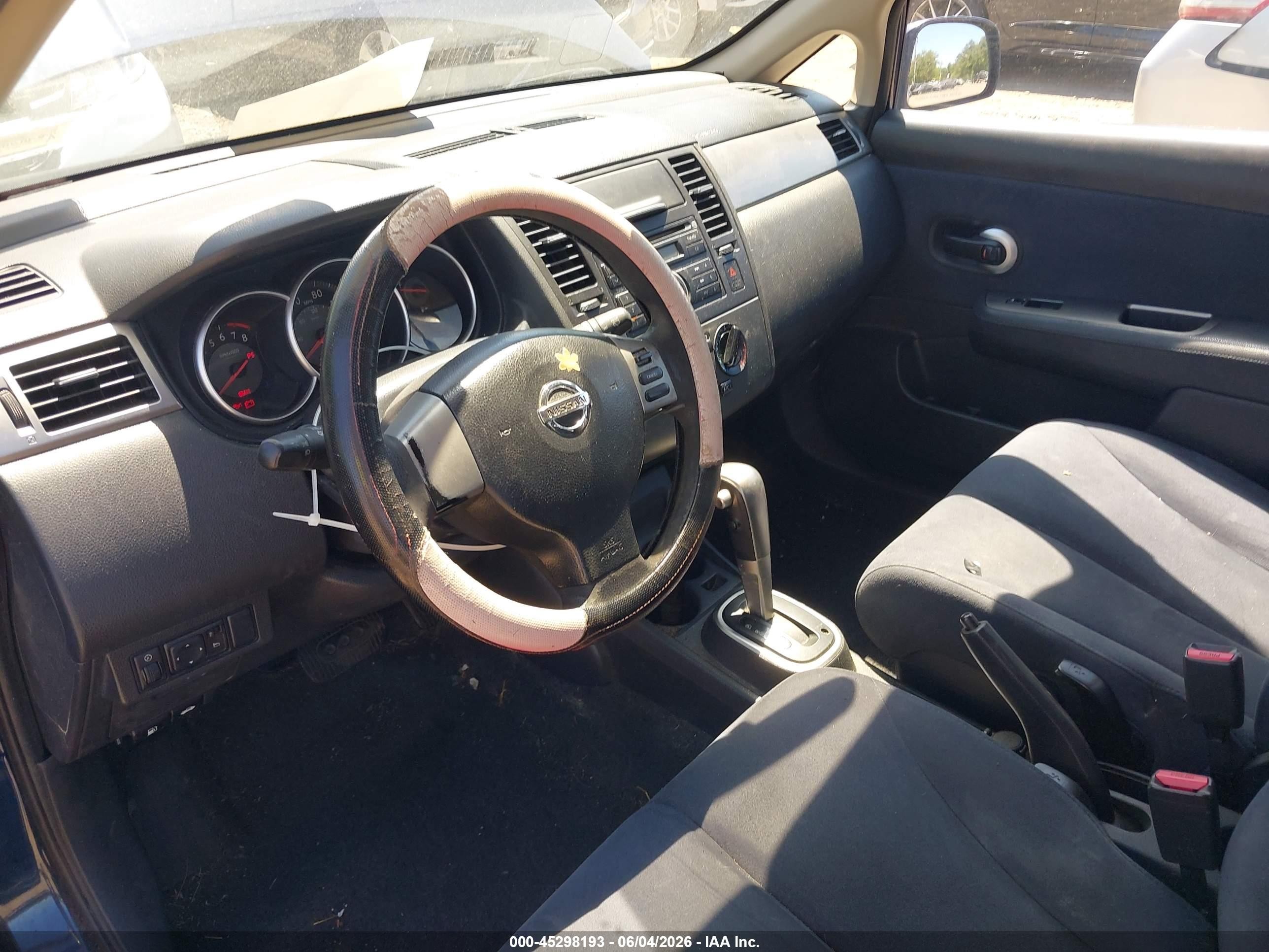 2008 Nissan Versa 1.8s Blue vin: 3N1BC13E68L412342