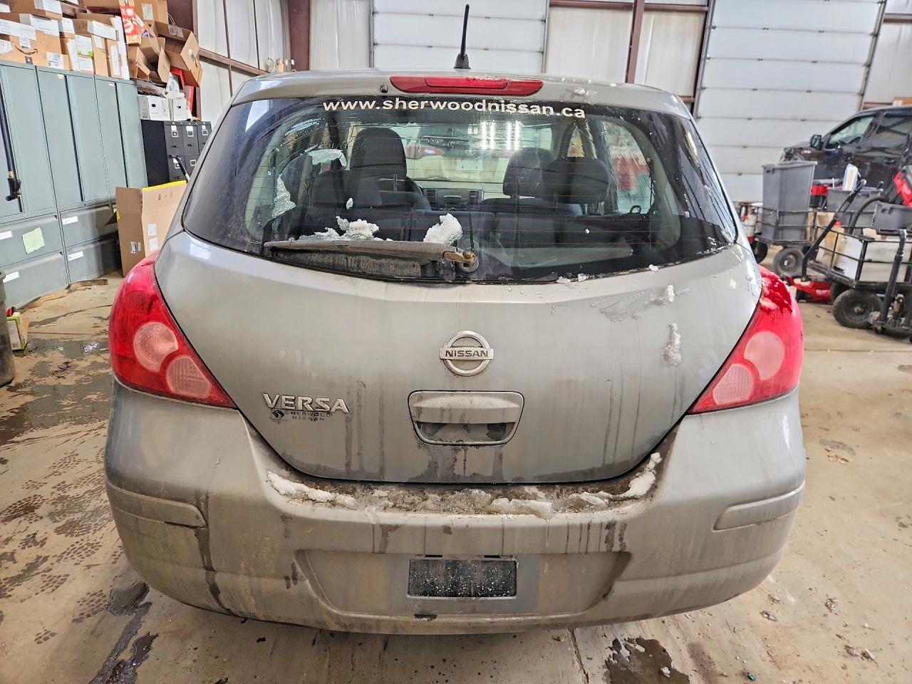 2008 Nissan Versa 1.8 S Silver vin: 3N1BC13E68L452954