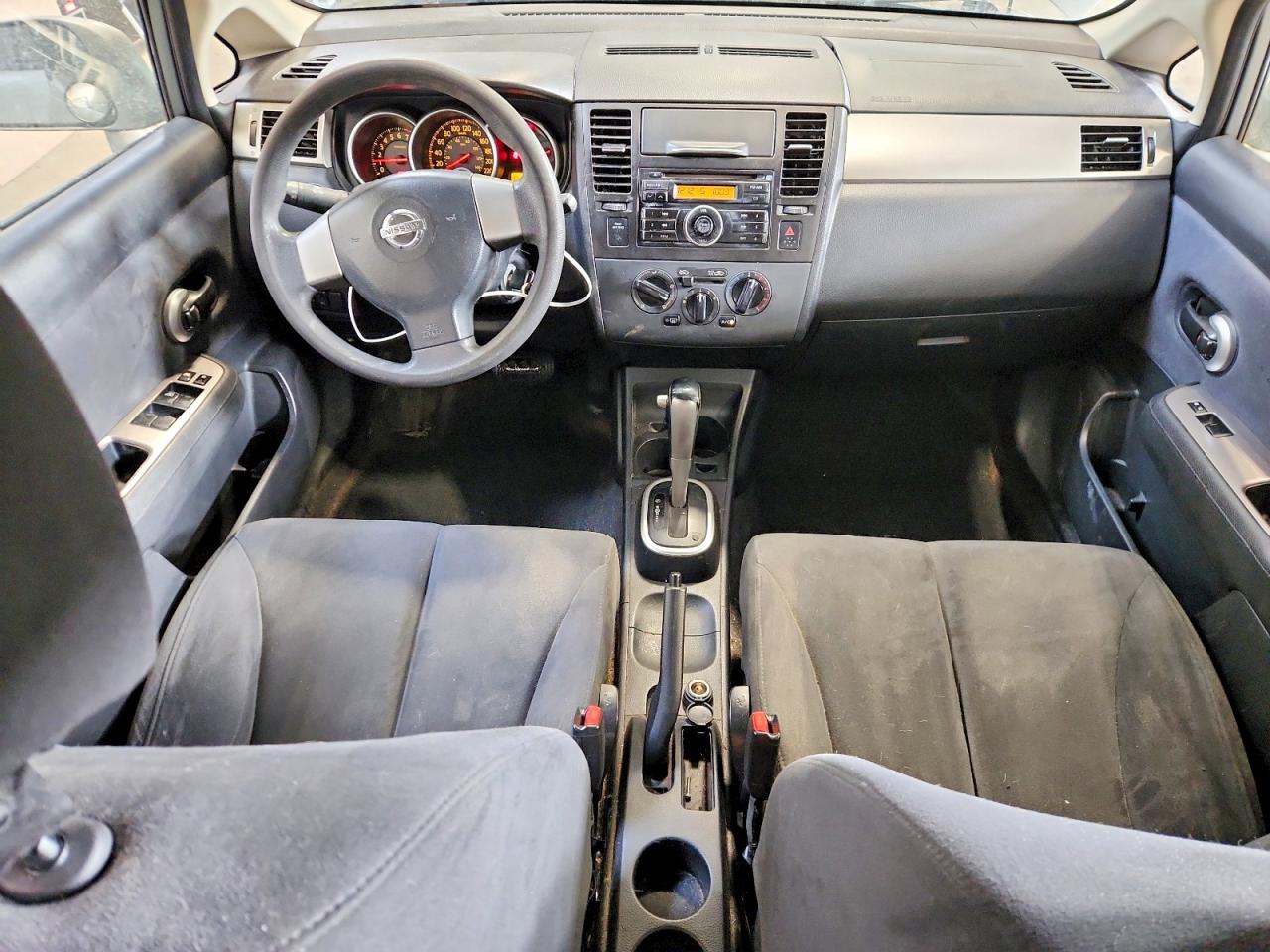 2008 Nissan Versa 1.8 S Silver vin: 3N1BC13E68L452954