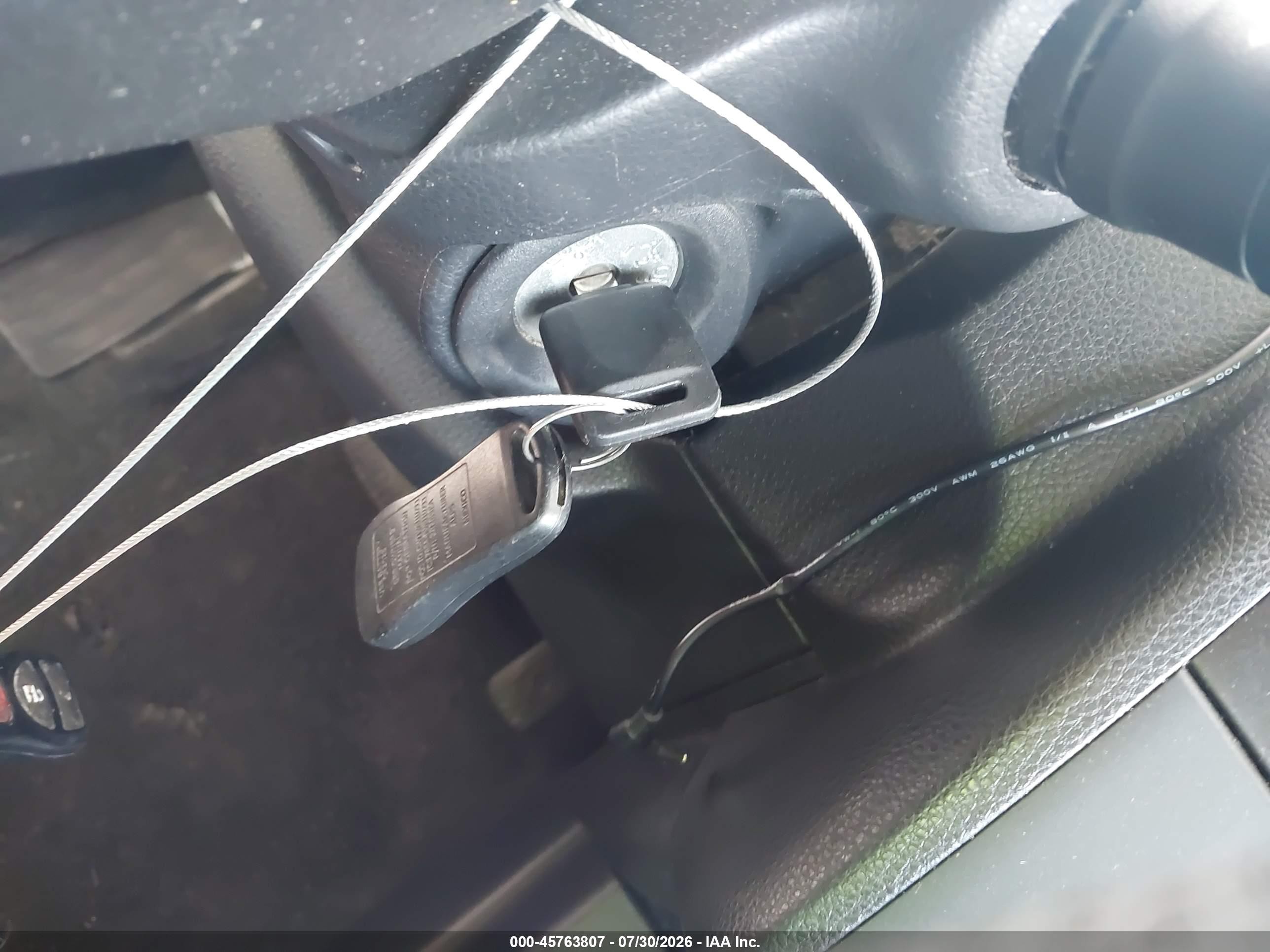 2008 Nissan Versa 1.8 S Silver vin: 3N1BC13E68L456681