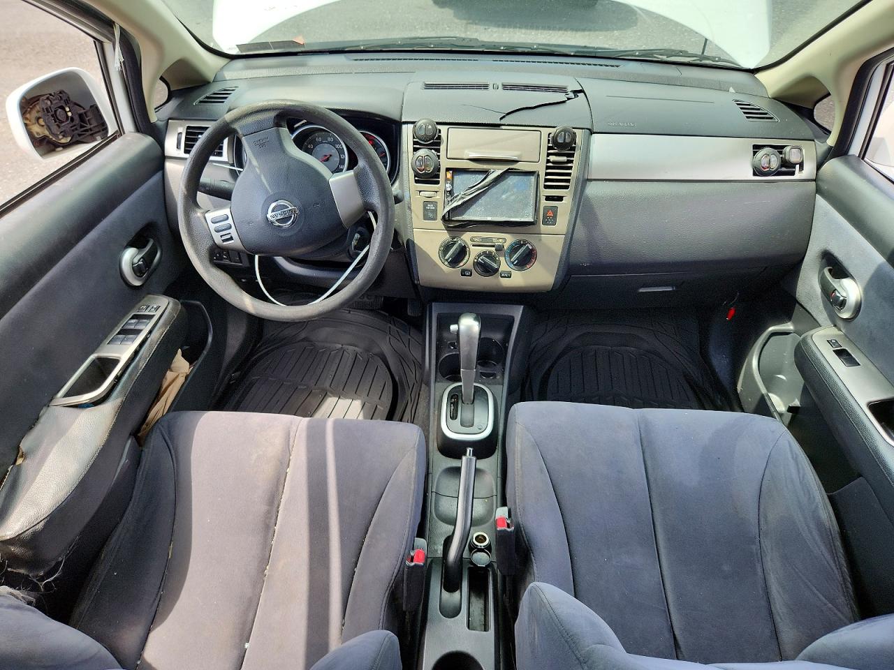 2009 Nissan Versa 1.8 S White vin: 3N1BC13E69L401262