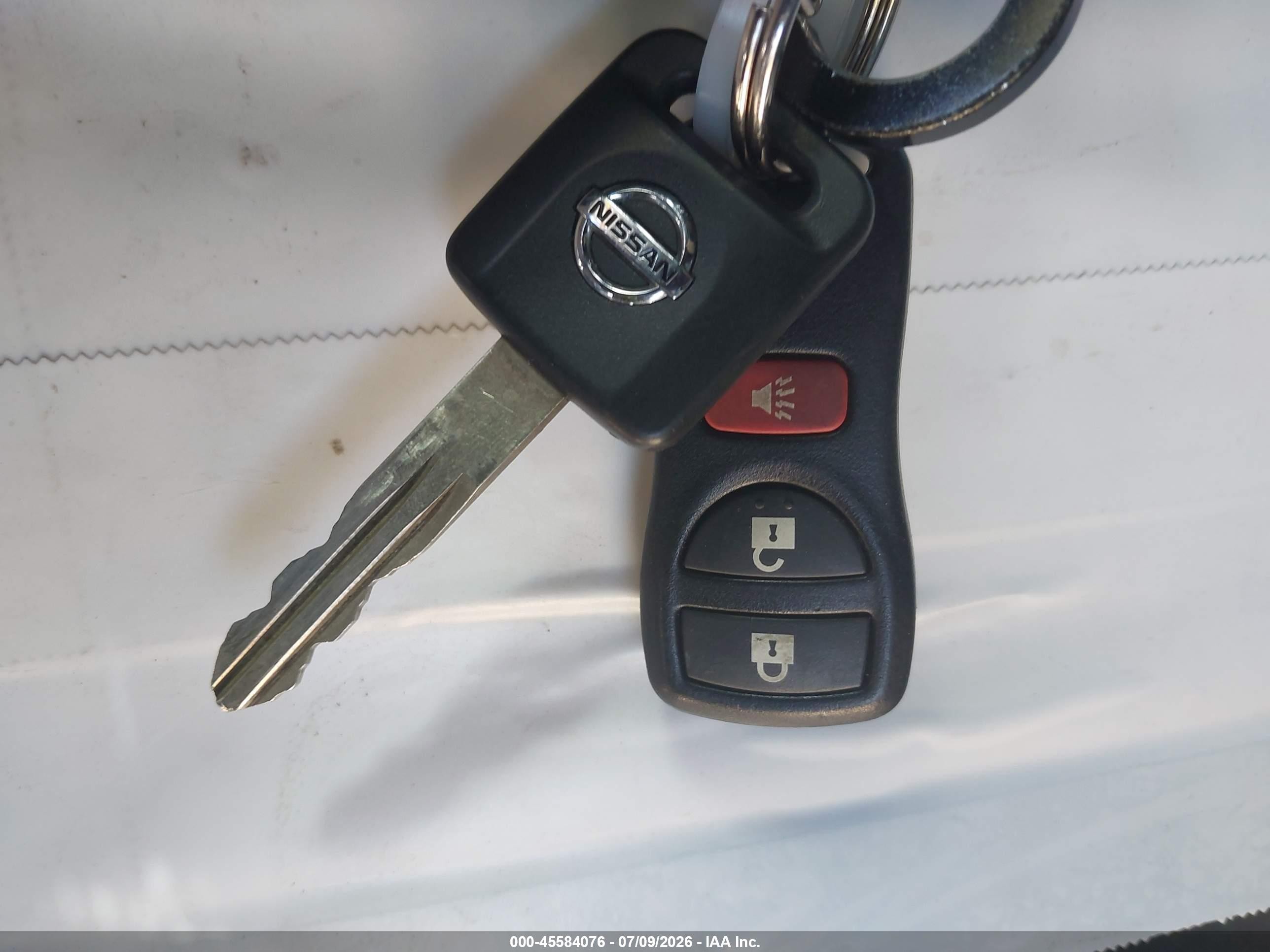 2009 Nissan Versa 1.8s Silver vin: 3N1BC13E69L402038