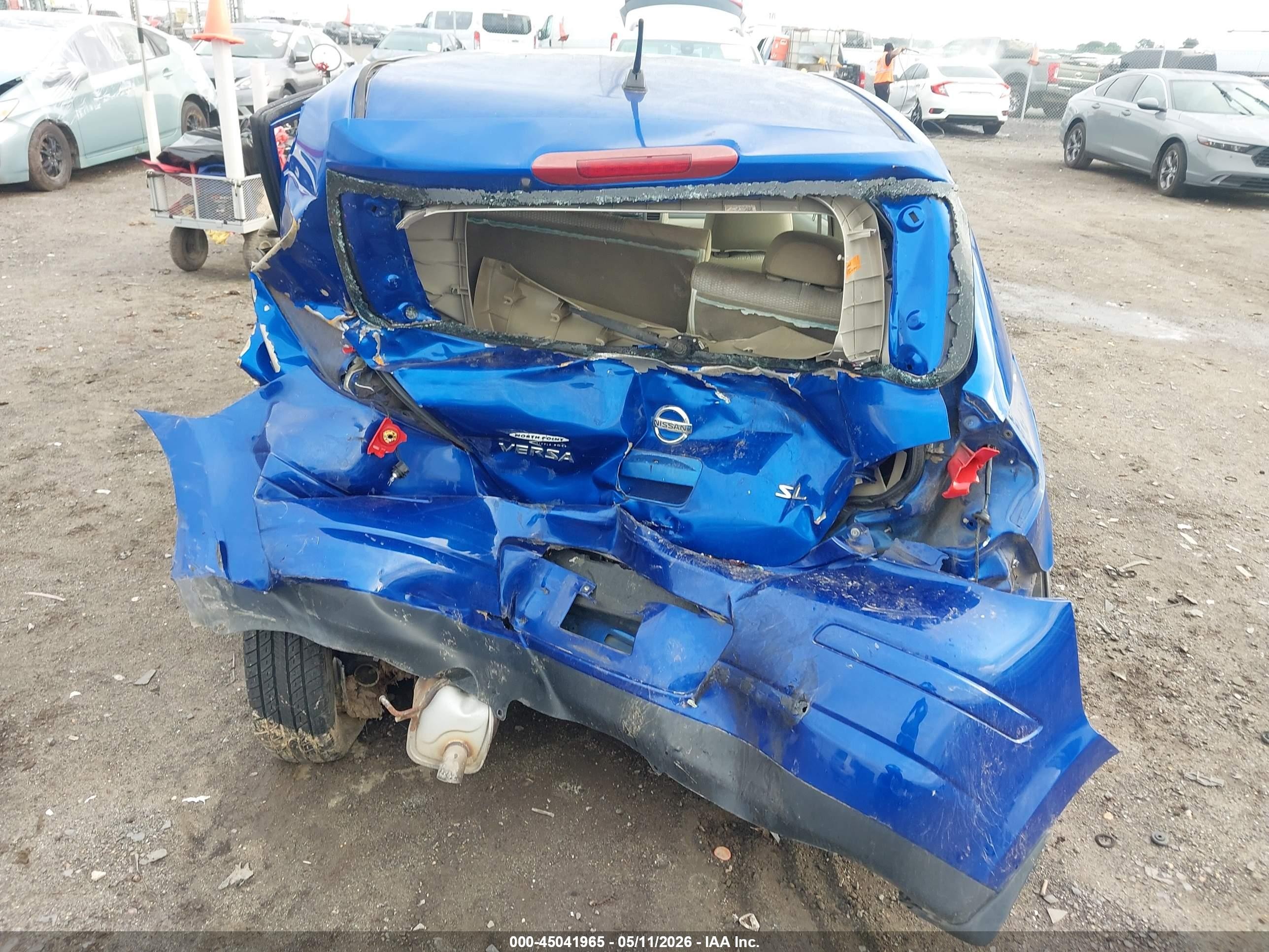 2009 Nissan Versa 1.8sl Blue vin: 3N1BC13E69L408339