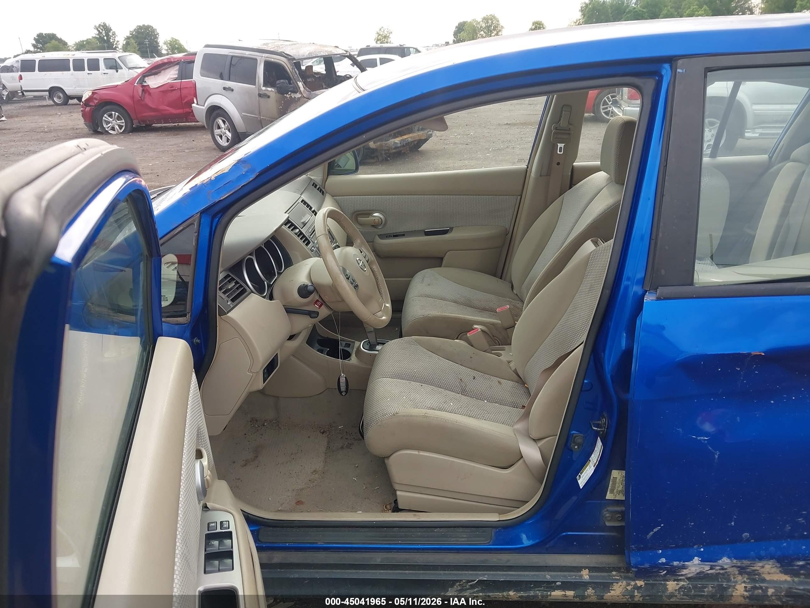 2009 Nissan Versa 1.8sl Blue vin: 3N1BC13E69L408339