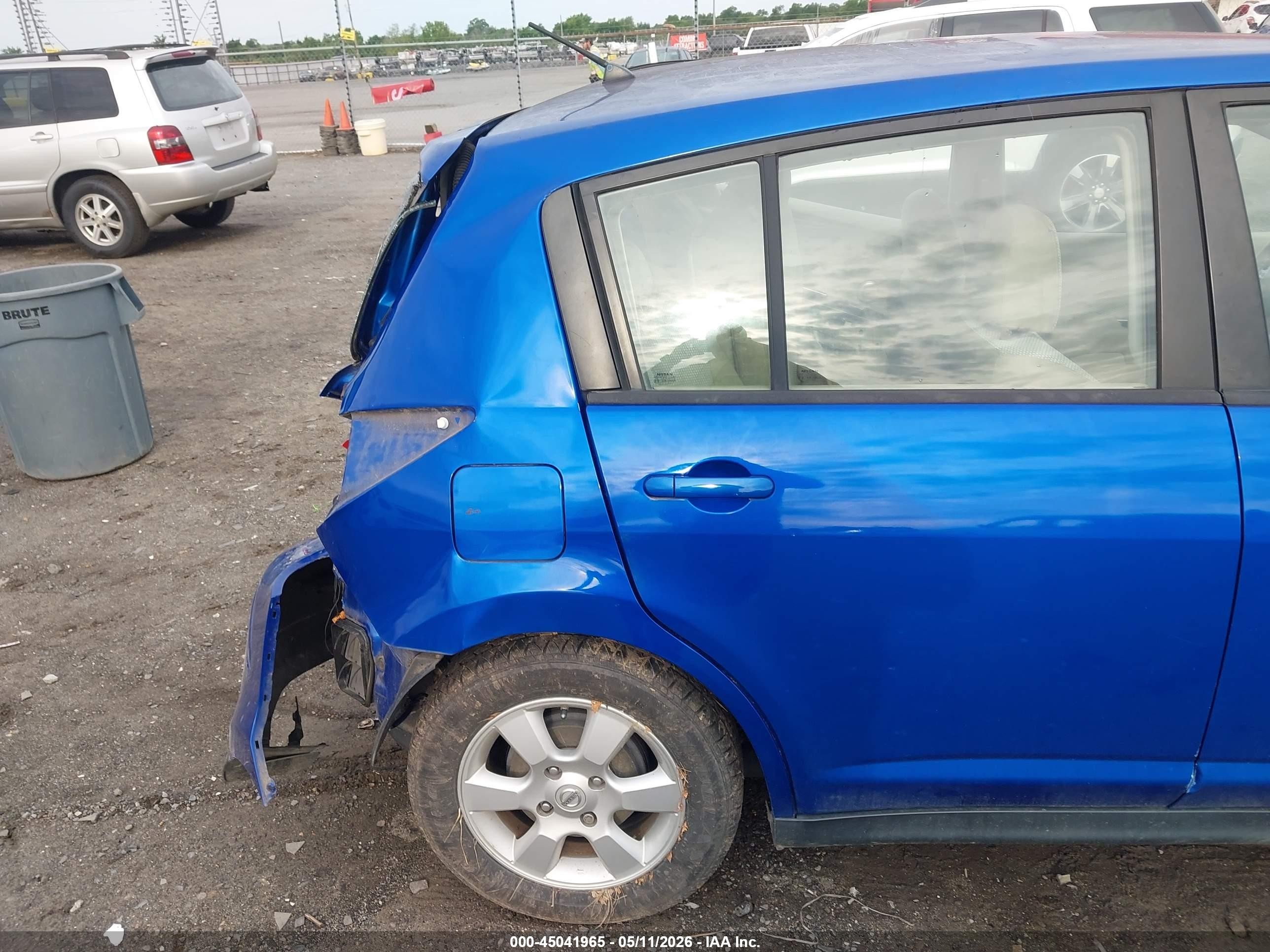 2009 Nissan Versa 1.8sl Blue vin: 3N1BC13E69L408339