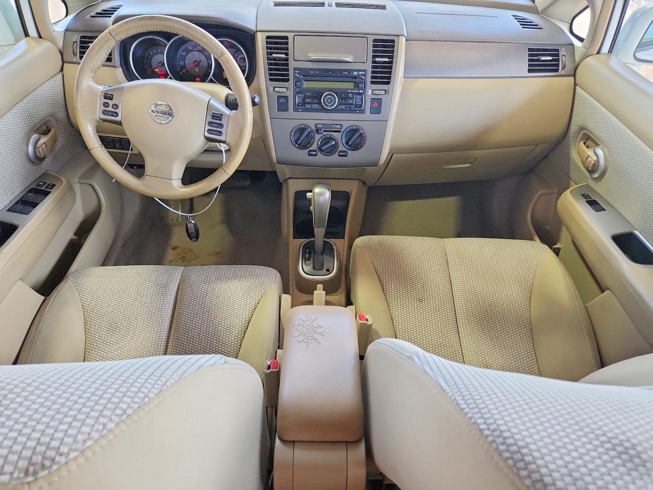 2009 Nissan Versa 1.8 S White vin: 3N1BC13E69L425464