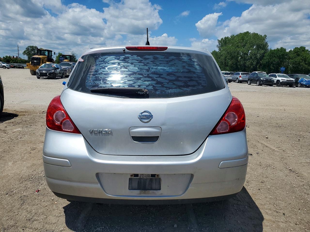 2009 Nissan Versa 1.8 S Silver vin: 3N1BC13E69L460456