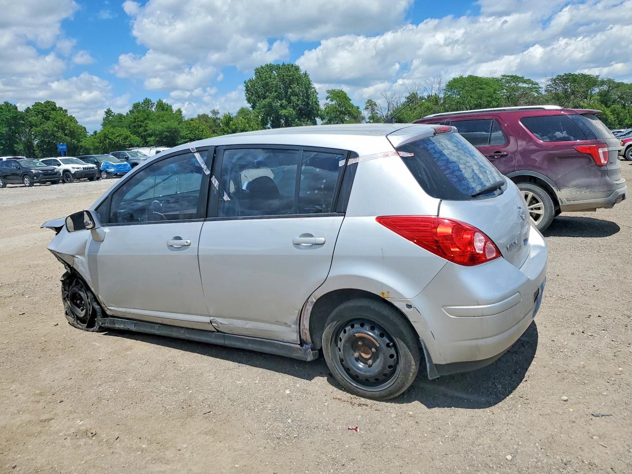 2009 Nissan Versa 1.8 S Silver vin: 3N1BC13E69L460456