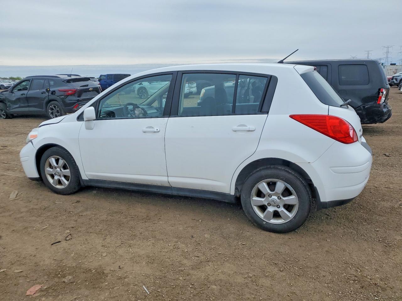 2009 Nissan Versa 1.8 S White vin: 3N1BC13E69L472767
