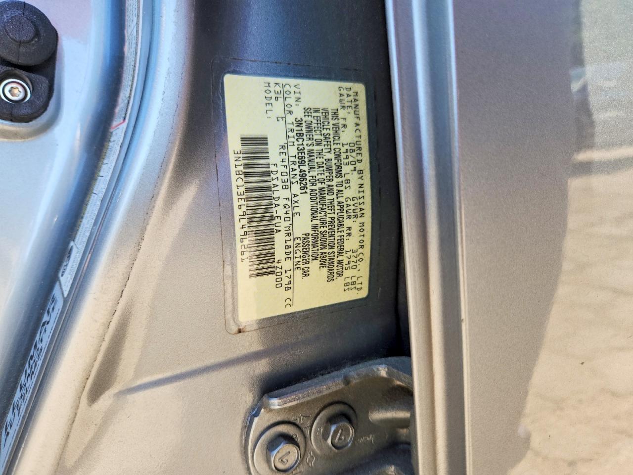 2009 Nissan Versa 1.8 S Silver vin: 3N1BC13E69L496261
