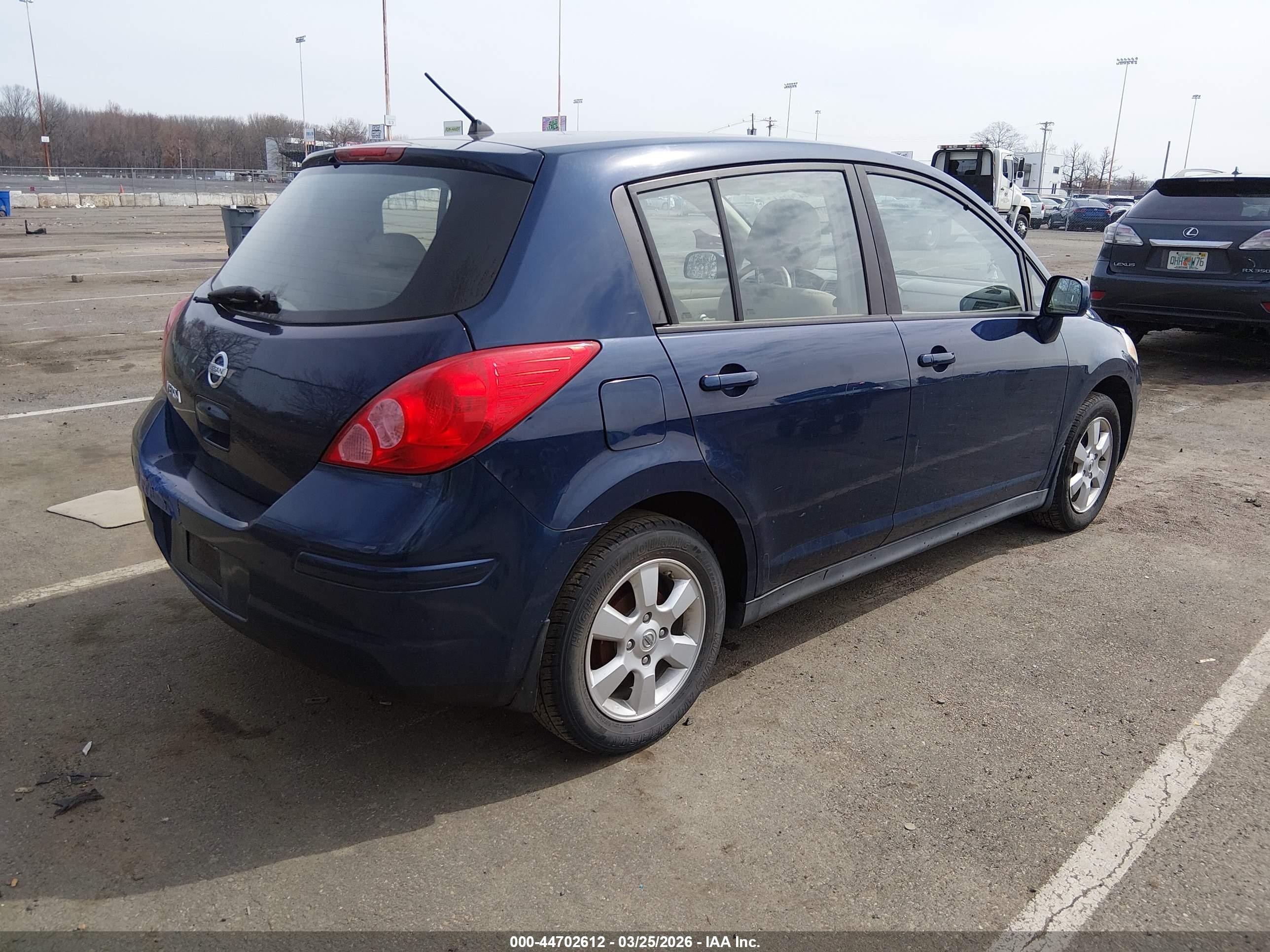 2007 Nissan Versa 1.8sl Blue vin: 3N1BC13E77L357088