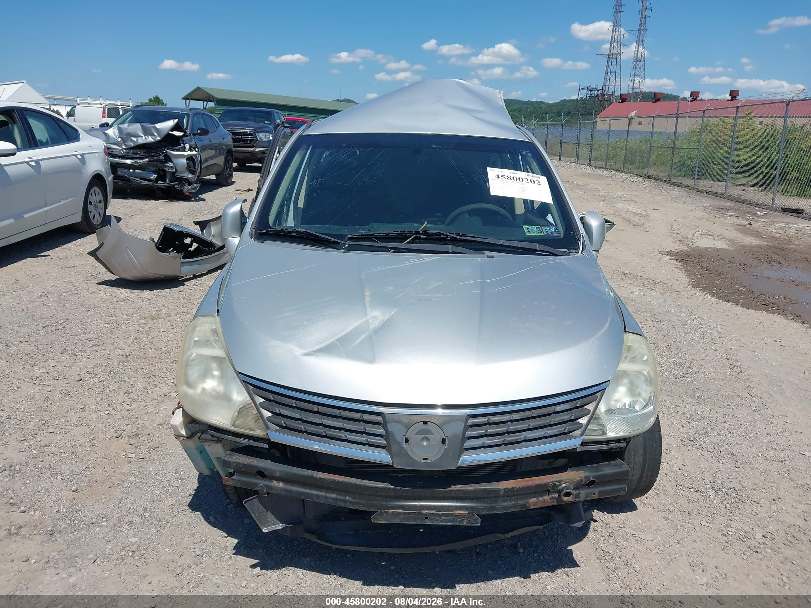 2007 Nissan Versa 1.8s Silver vin: 3N1BC13E77L384422