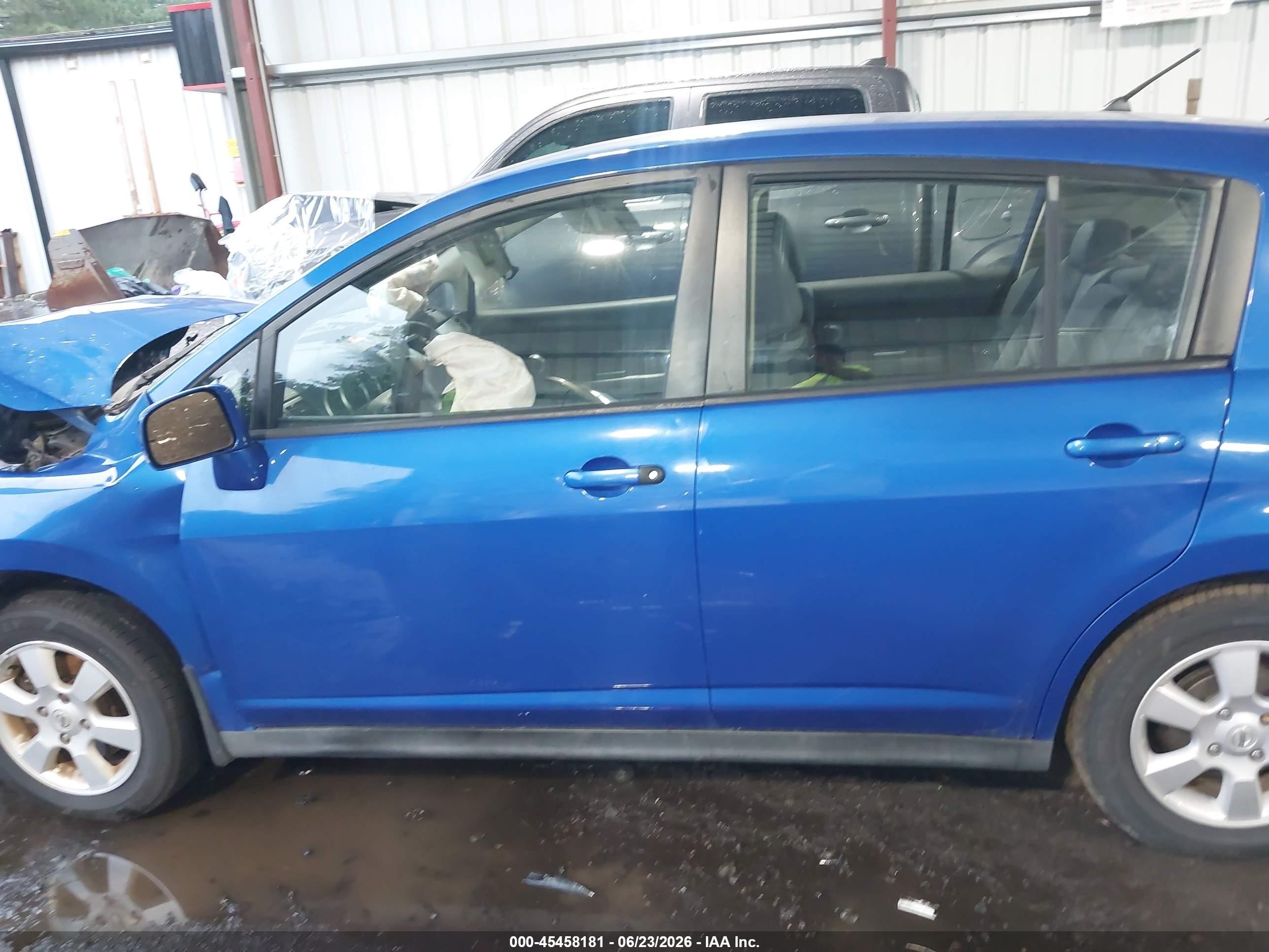 2007 Nissan Versa 1.8sl Blue vin: 3N1BC13E77L398370