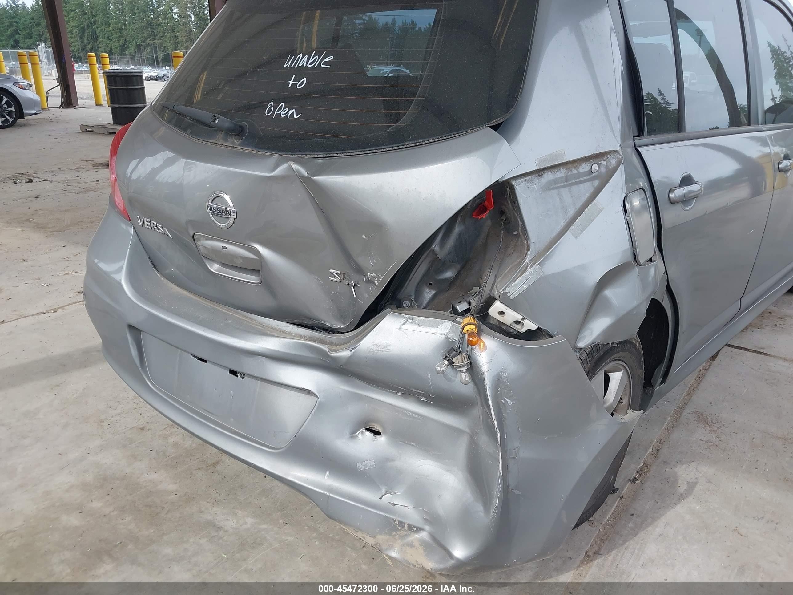 2007 Nissan Versa 1.8sl Silver vin: 3N1BC13E77L416351