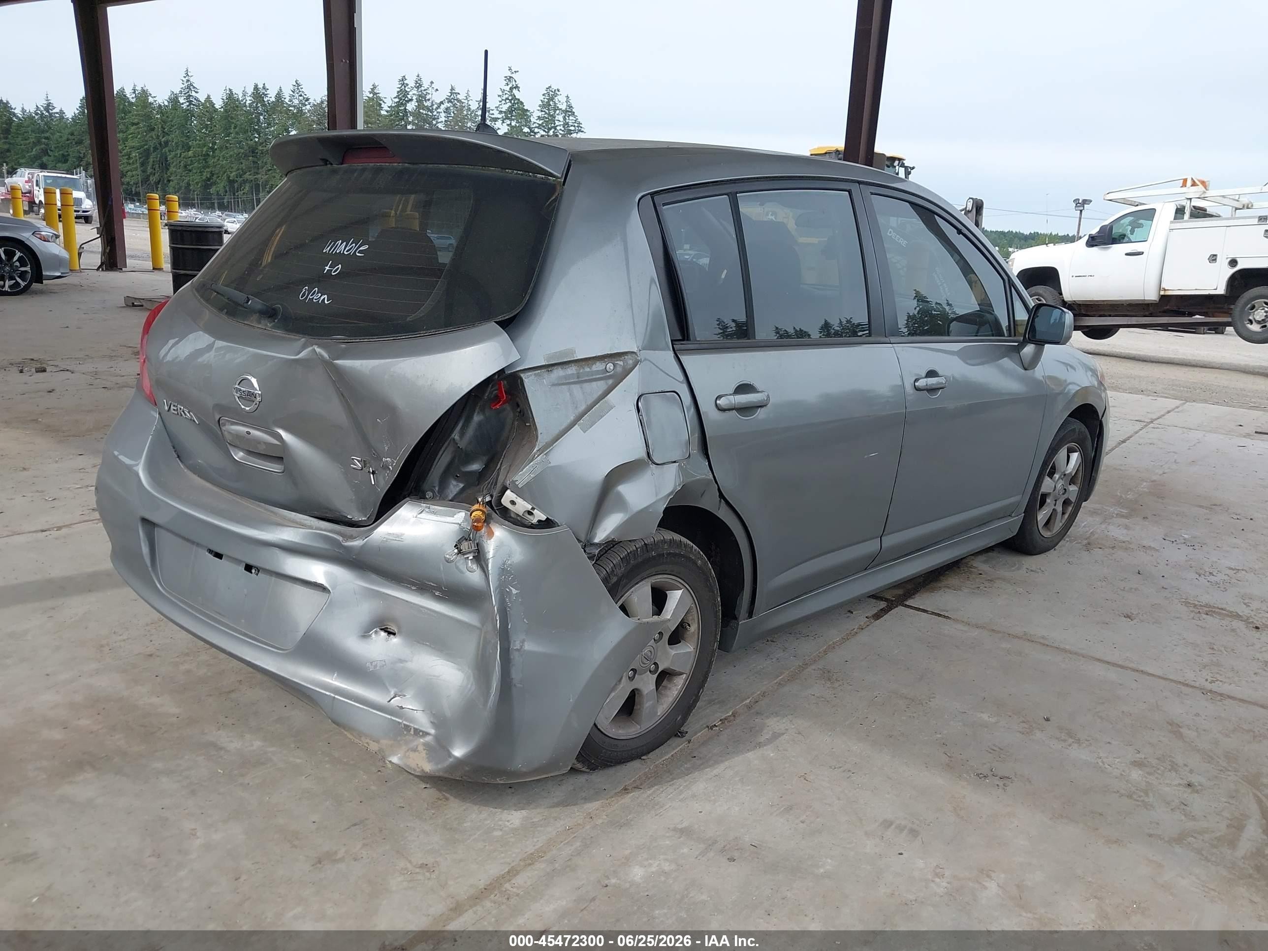 2007 Nissan Versa 1.8sl Silver vin: 3N1BC13E77L416351