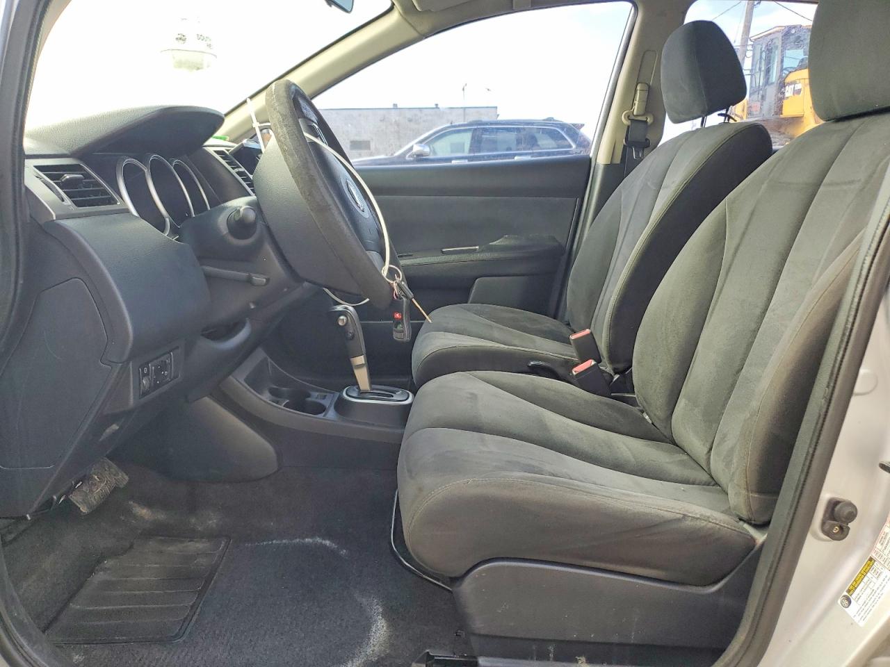 2008 Nissan Versa 1.8 S Серебряный vin: 3N1BC13E78L360560