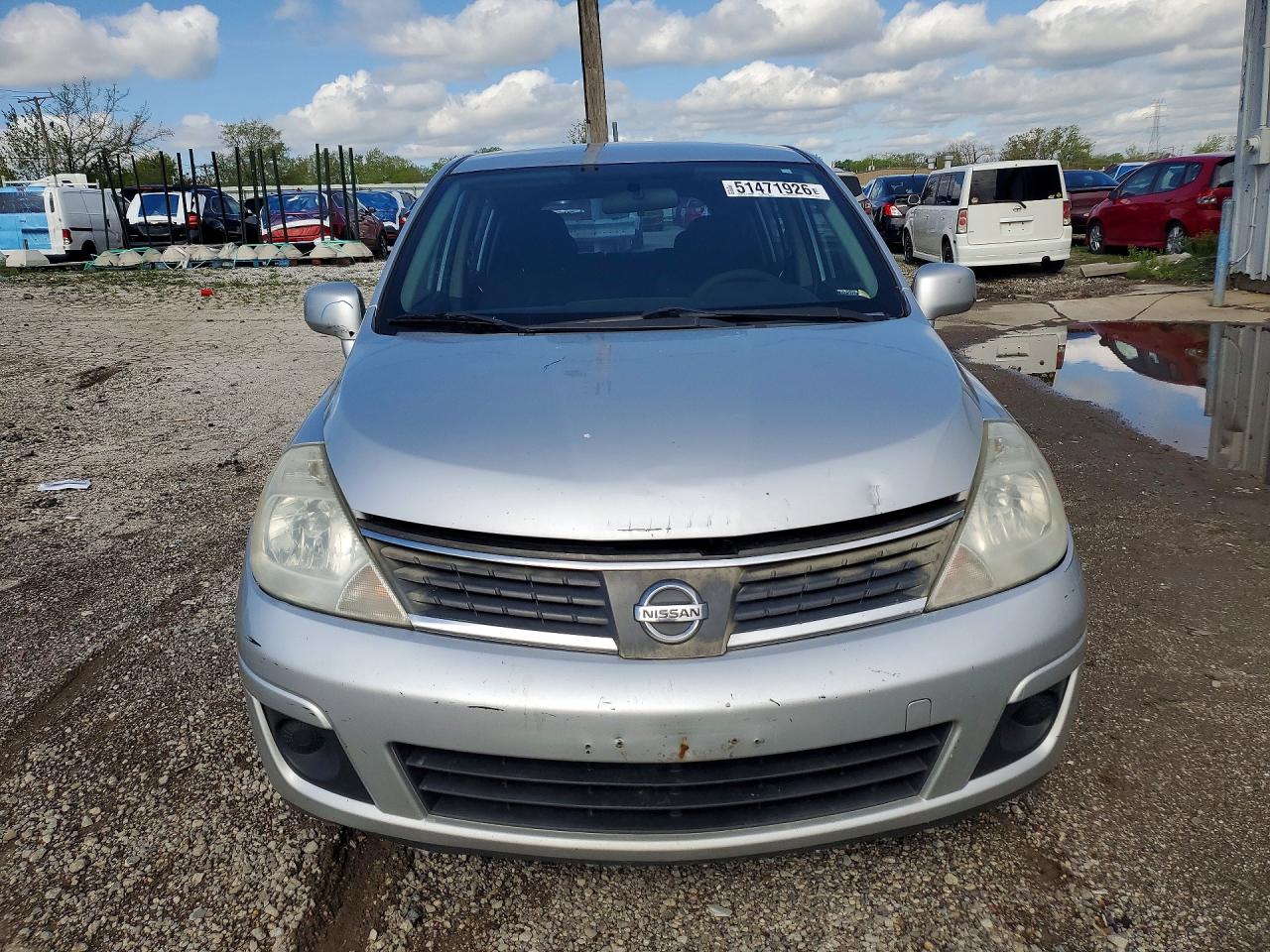 2008 Nissan Versa 1.8 S Серебряный vin: 3N1BC13E78L360560